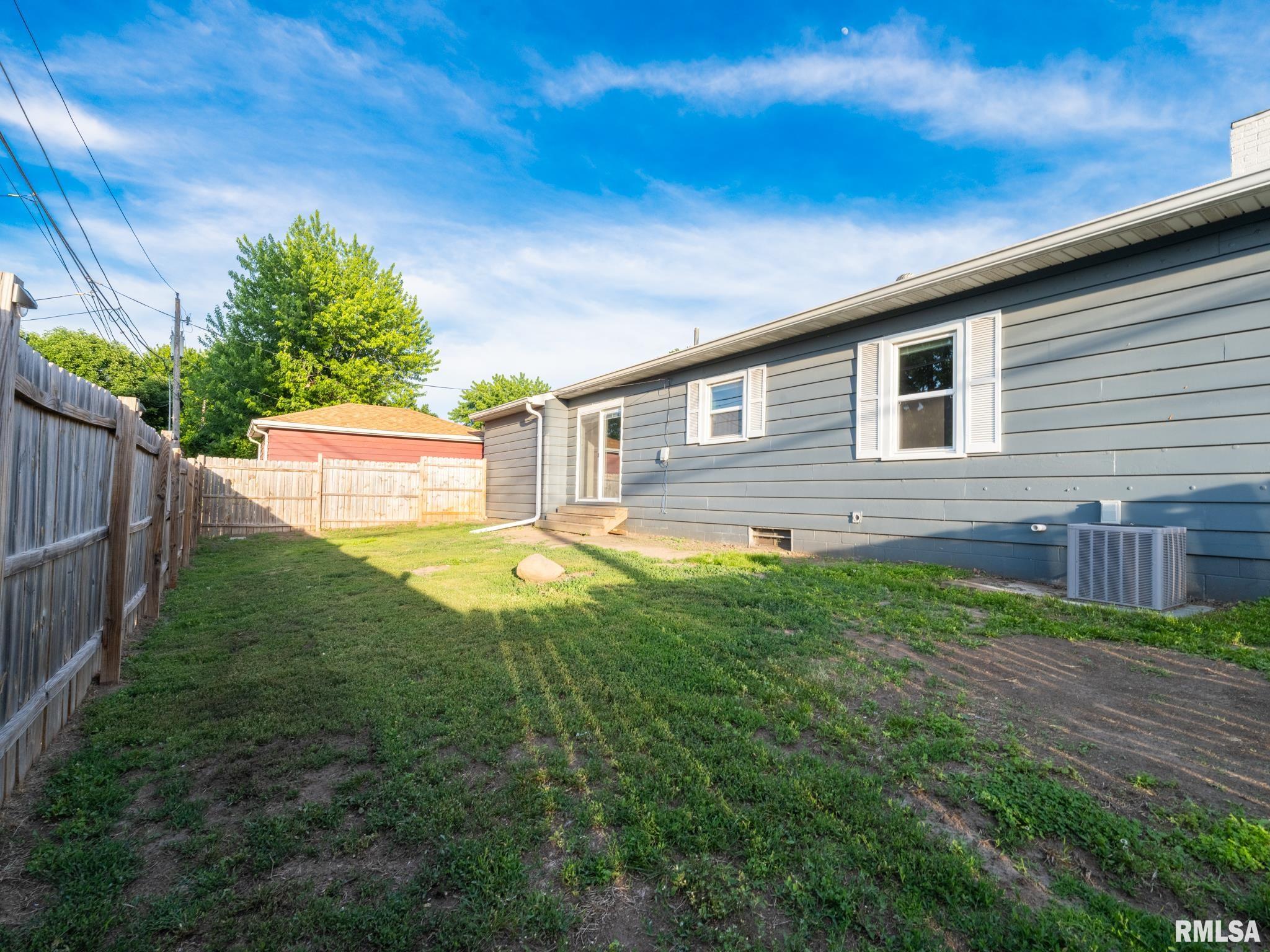 1501 TENNELL Street Pekin IL