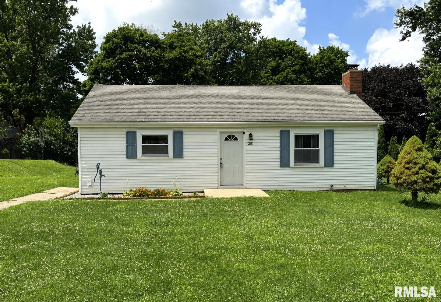 201 S OLIN Street Altona IL