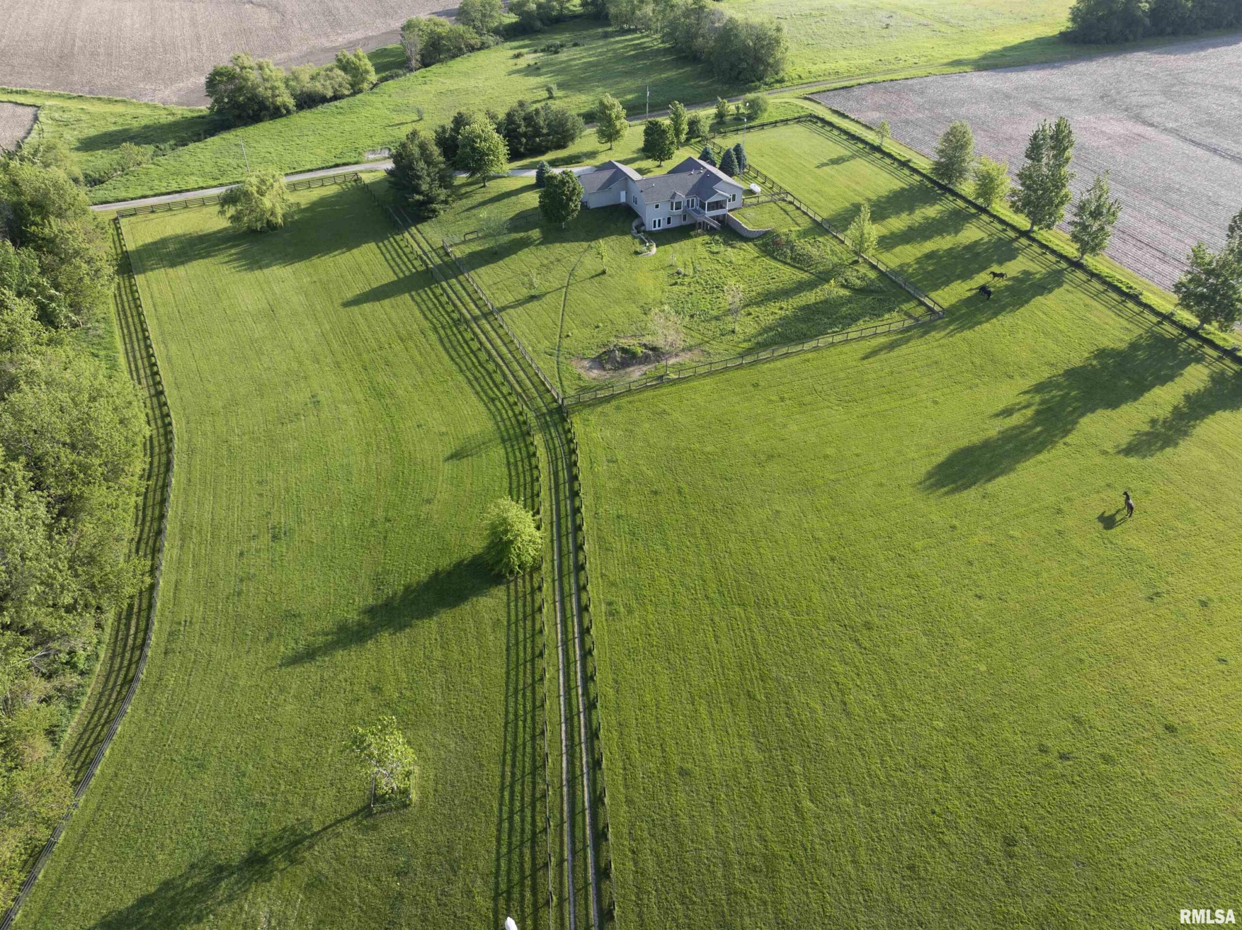 15920 APRICOT Road Wapella IL