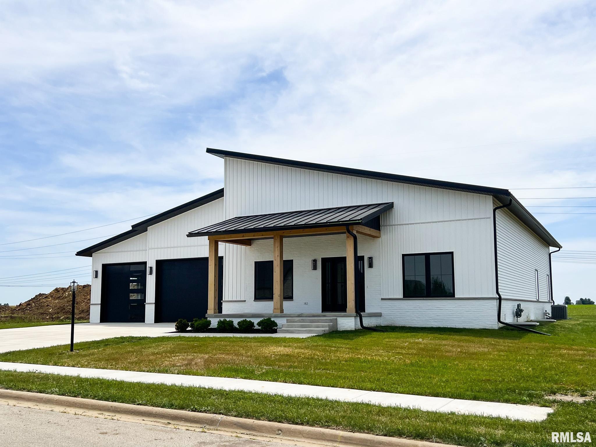 1214 WHIPPOORWILL Drive Morton IL