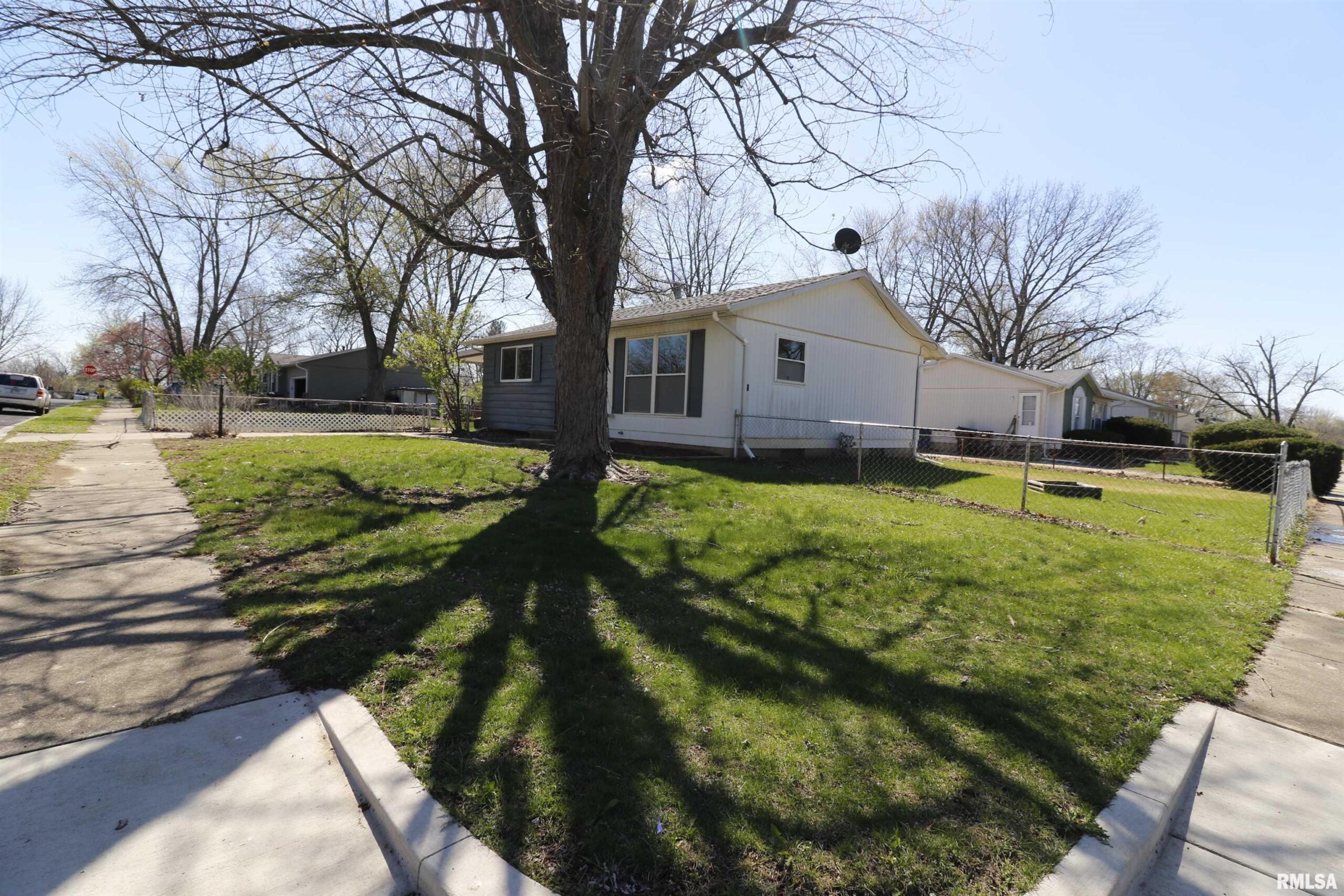 5819 N SEDLEY Street Peoria IL