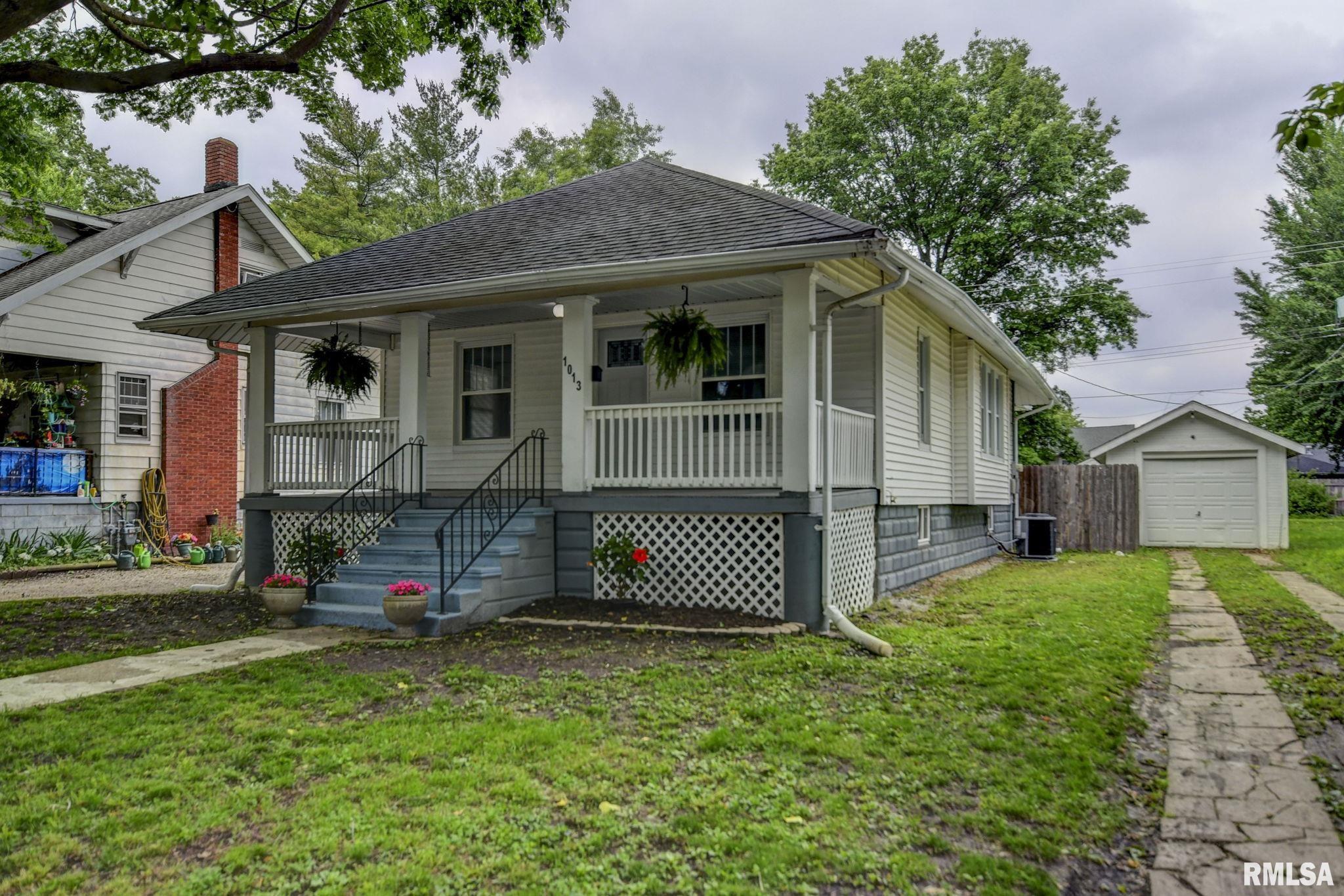 1013 W VINE Street Taylorville IL
