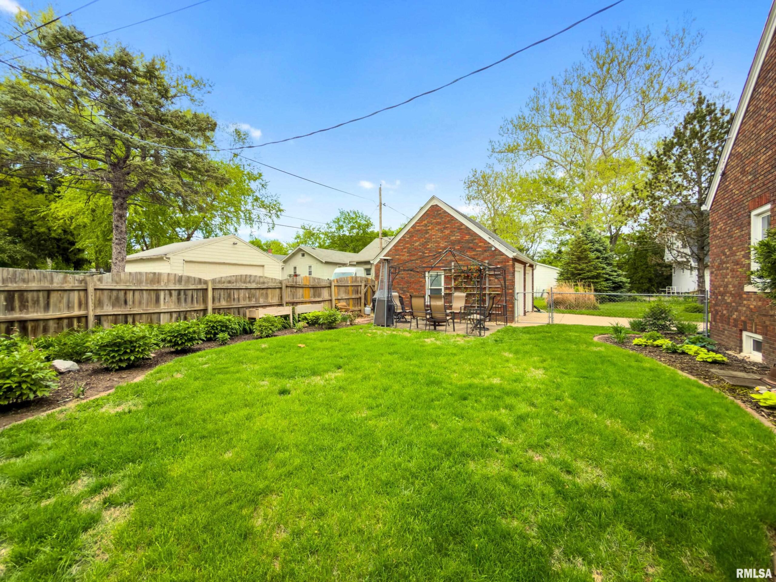 209 W HANSSLER Place Peoria IL