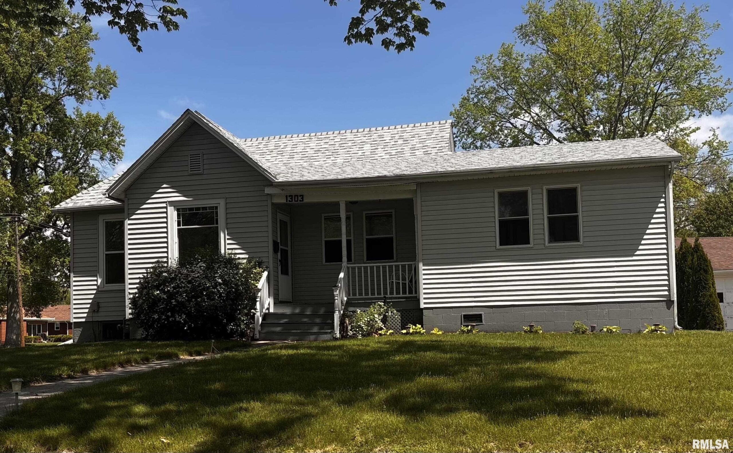1303 N KELLOGG Street Galesburg IL