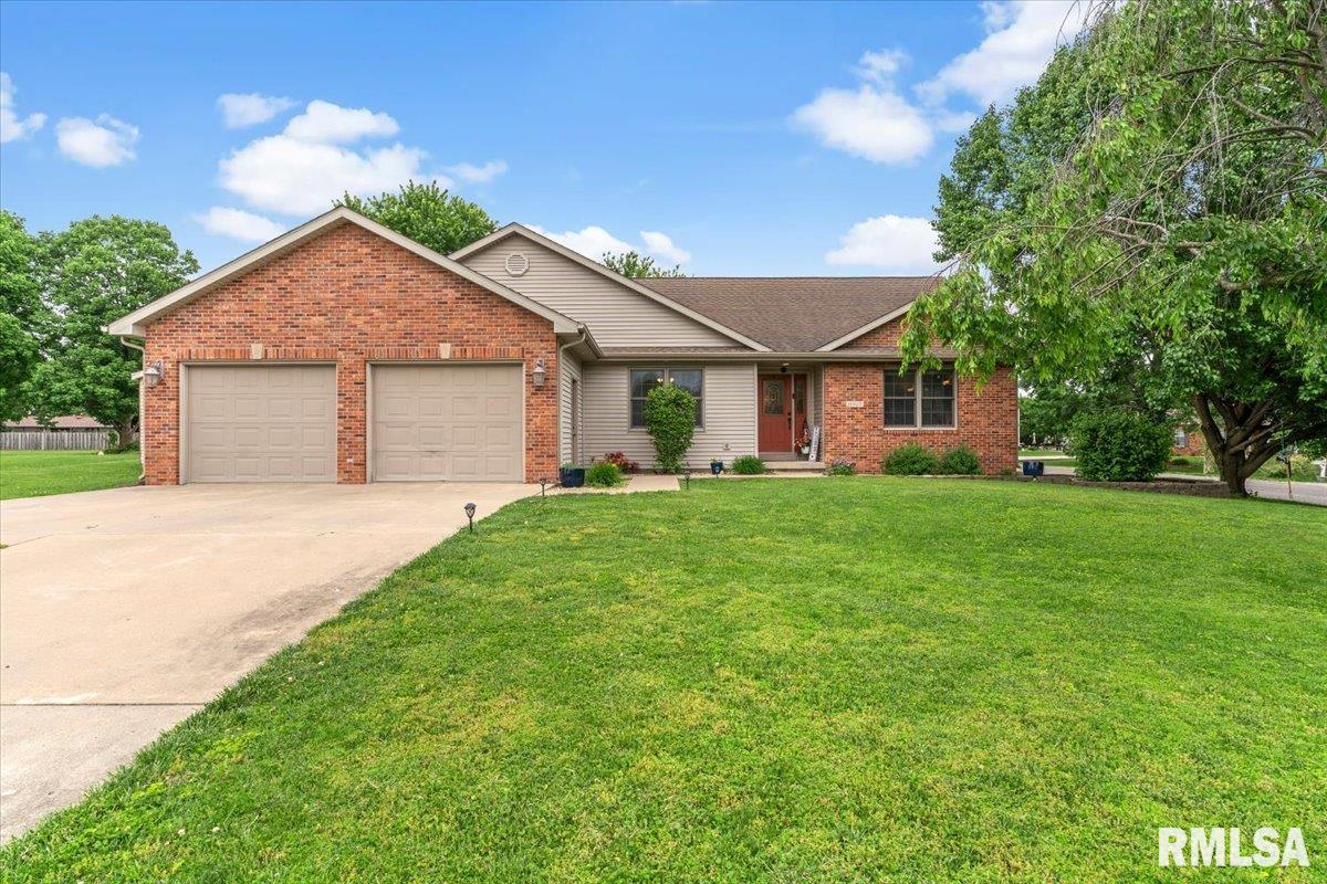 18920 PERRY Drive Virden IL
