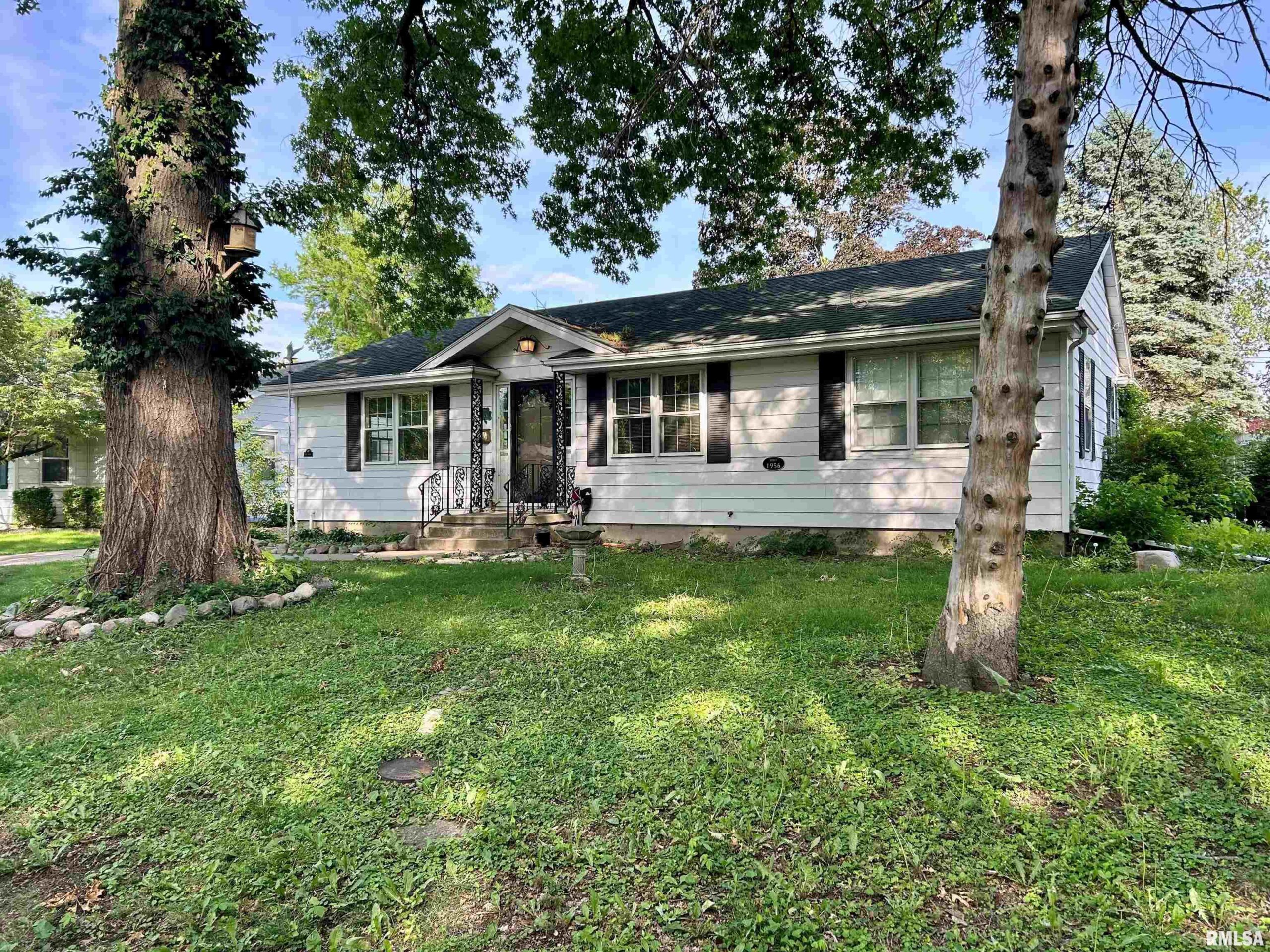 924 WESTVIEW Drive Springfield IL