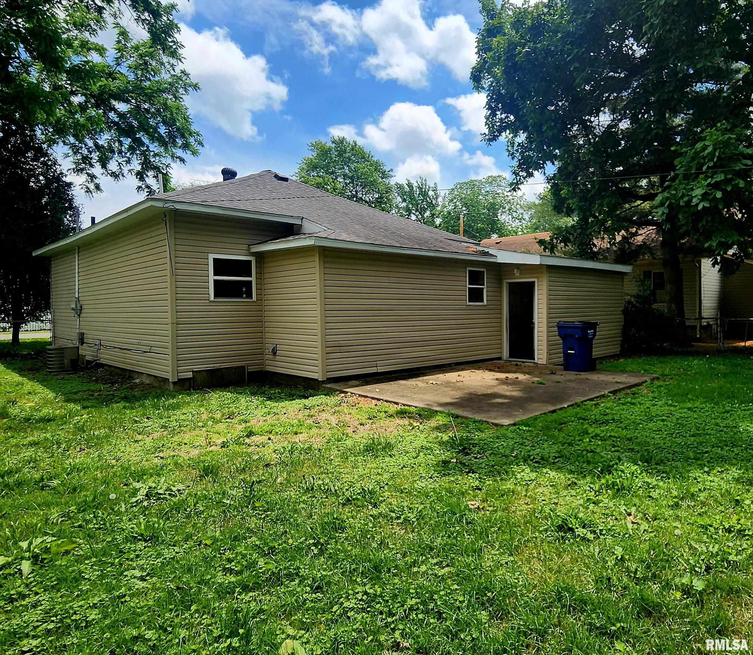 404 N VAN BUREN Street West Frankfort IL