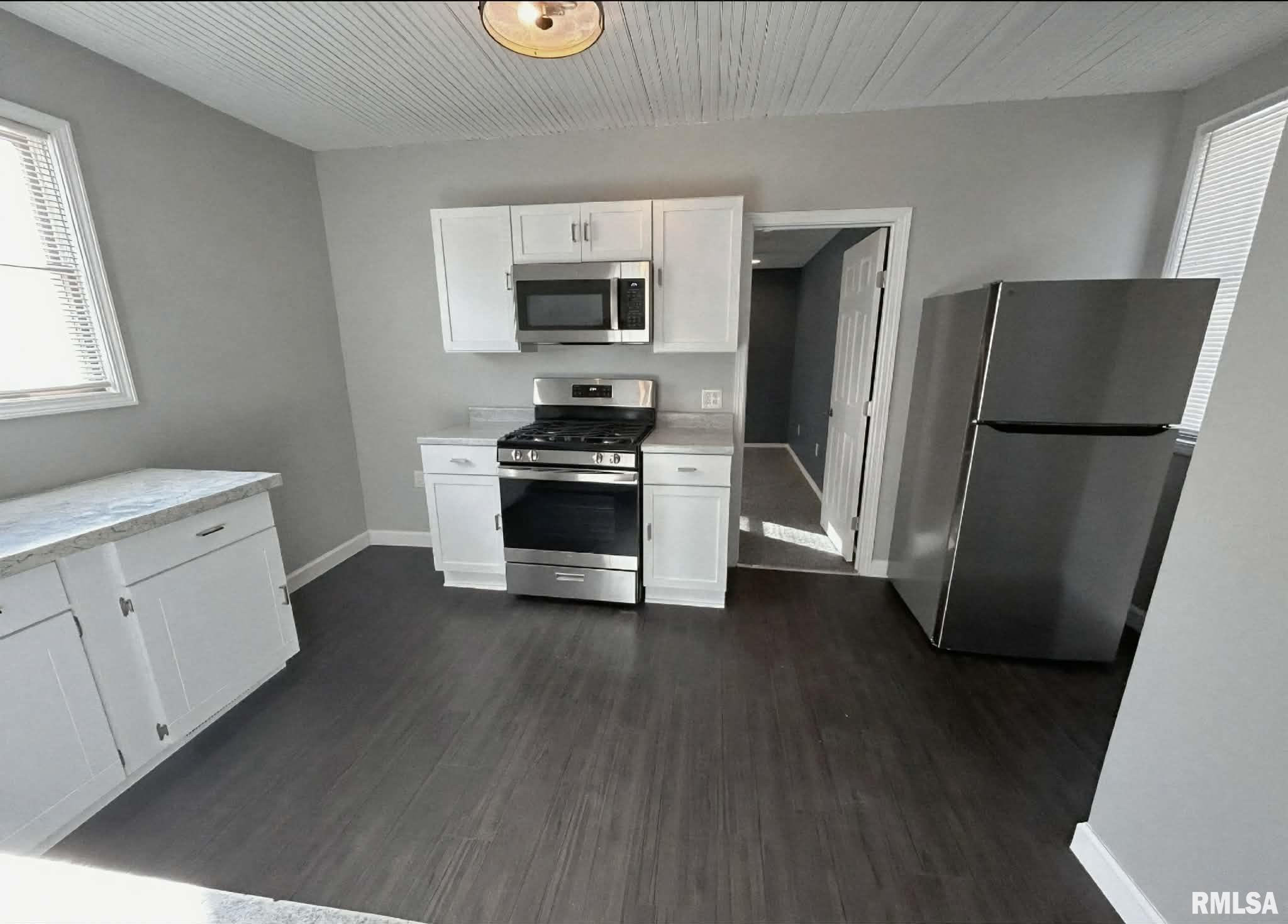824 S 11TH Street Quincy IL