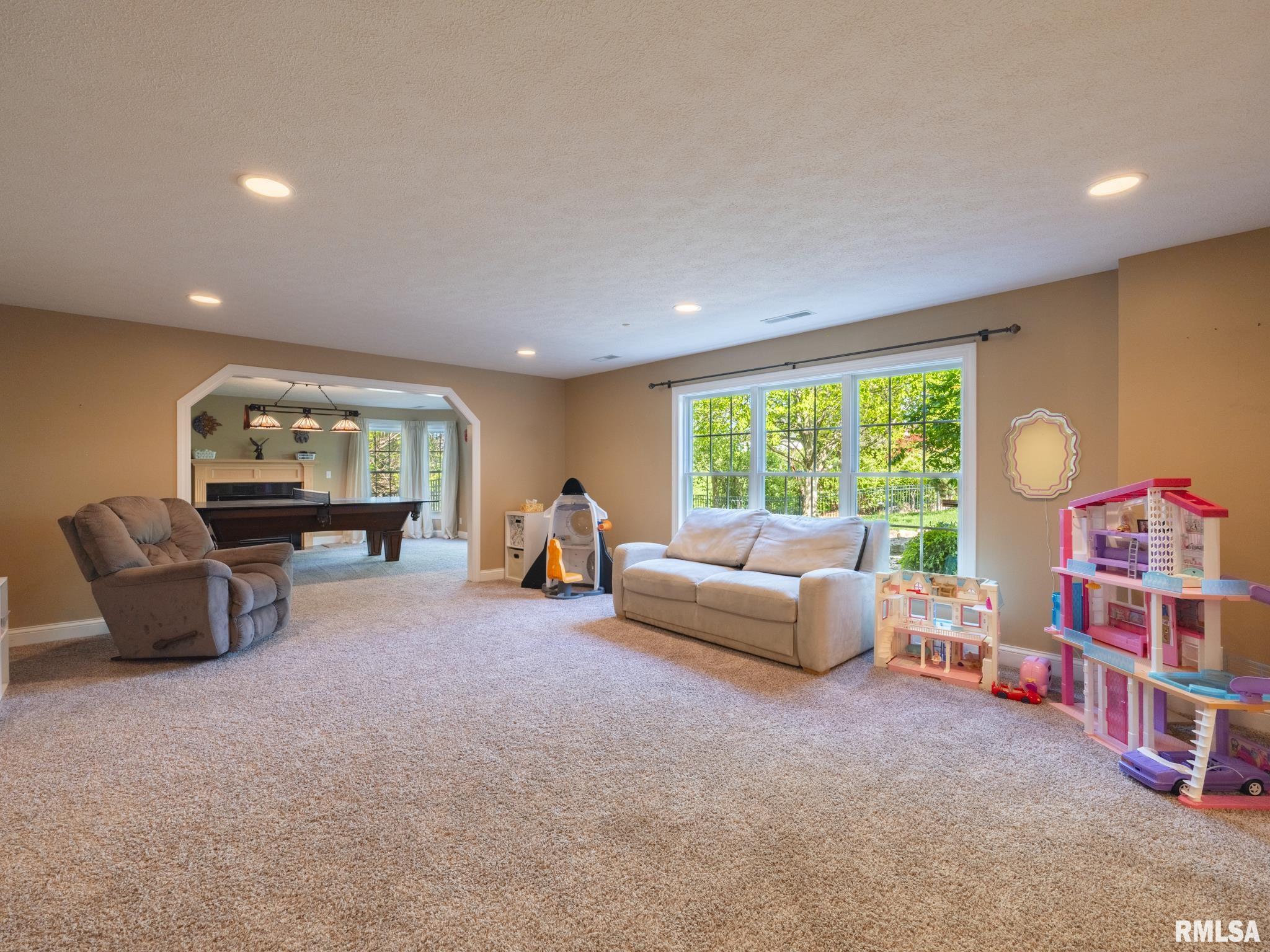 4928 N DEERMEADOW Drive Peoria IL