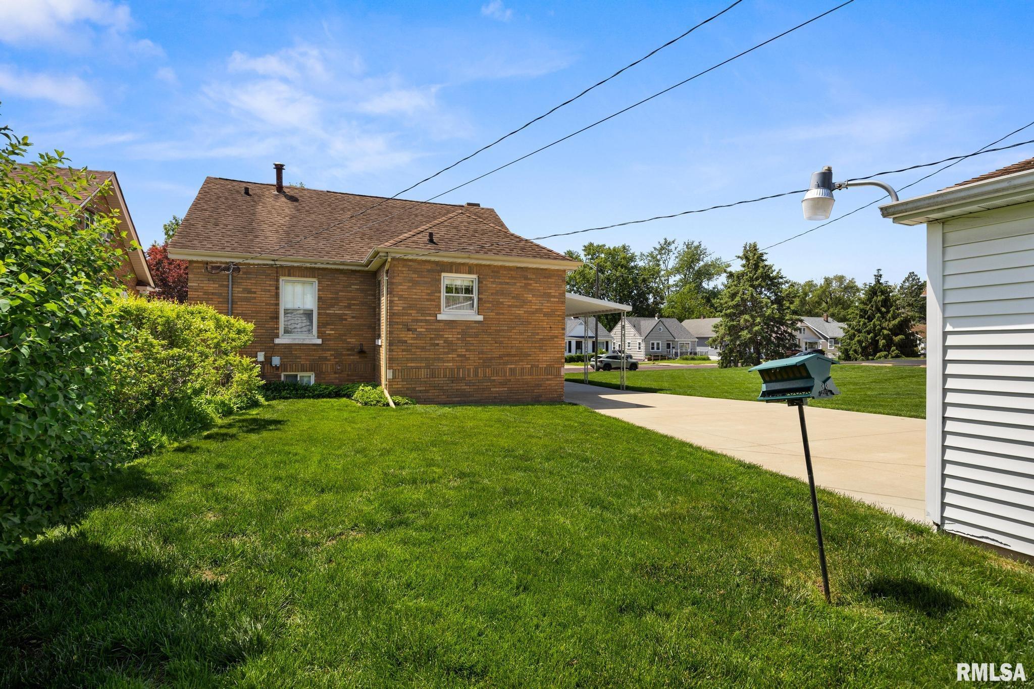 905 E CORRINGTON Avenue Peoria IL