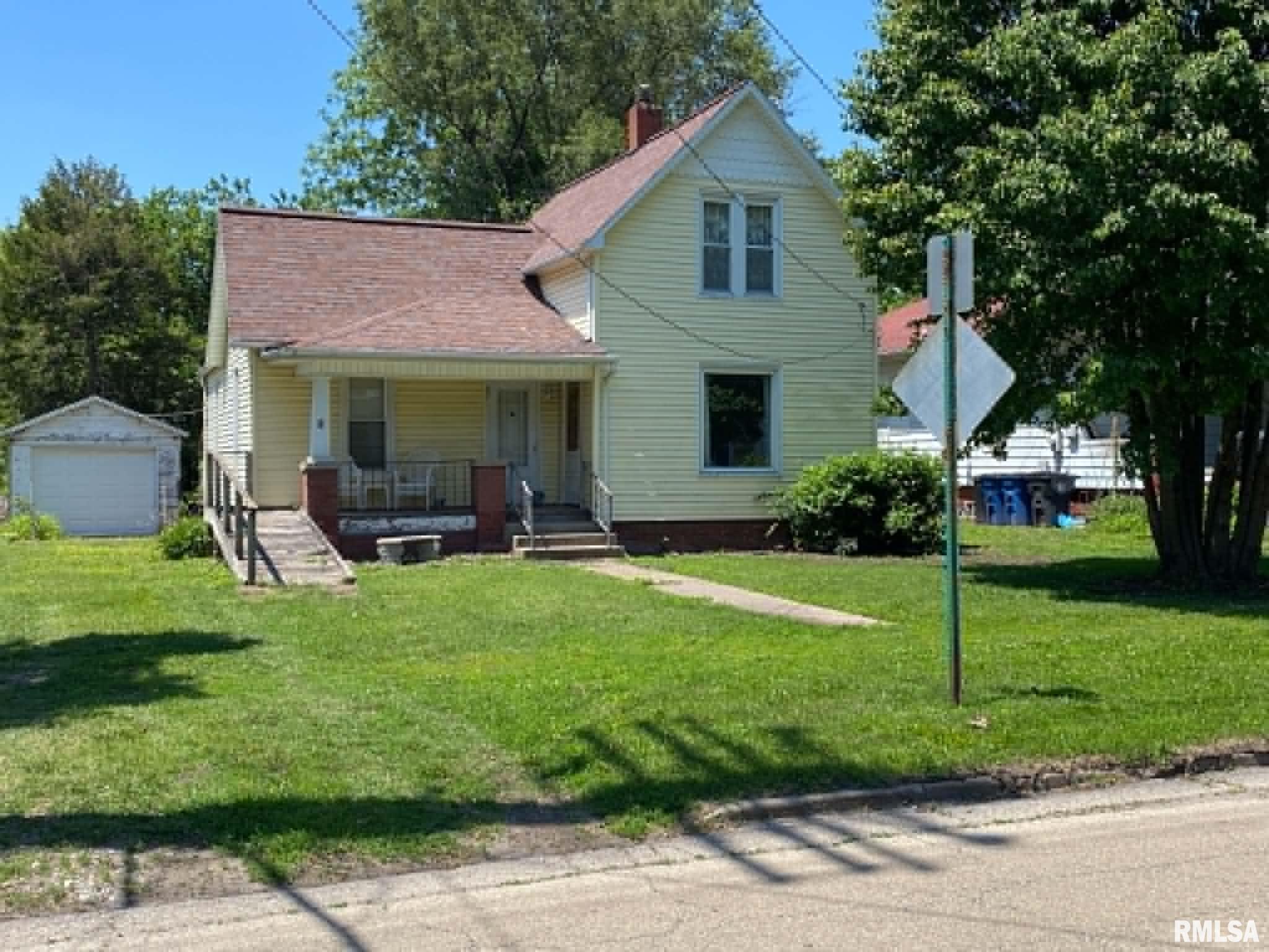 426 N 2ND Avenue Canton IL