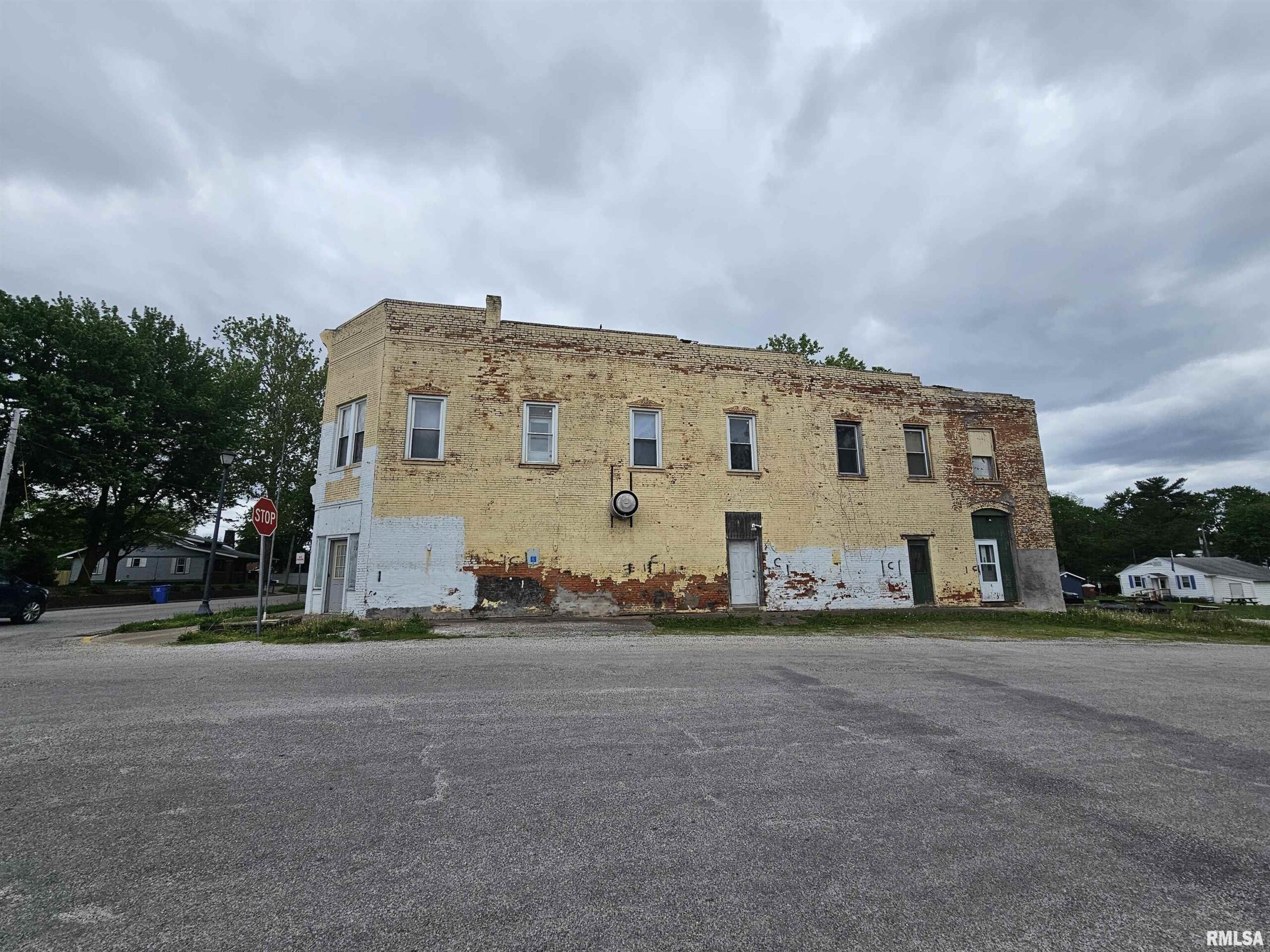 201 S MAIN Street Athens IL