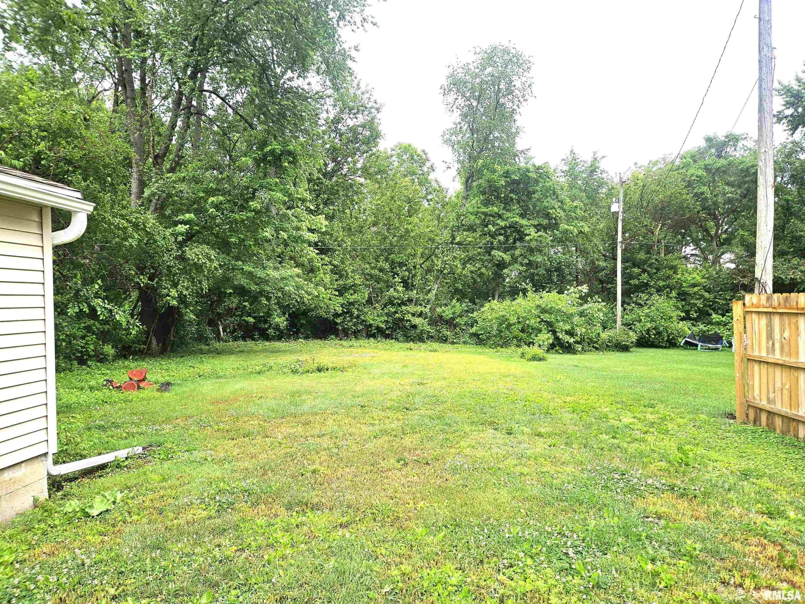 1607 MEADOW Drive Galesburg IL