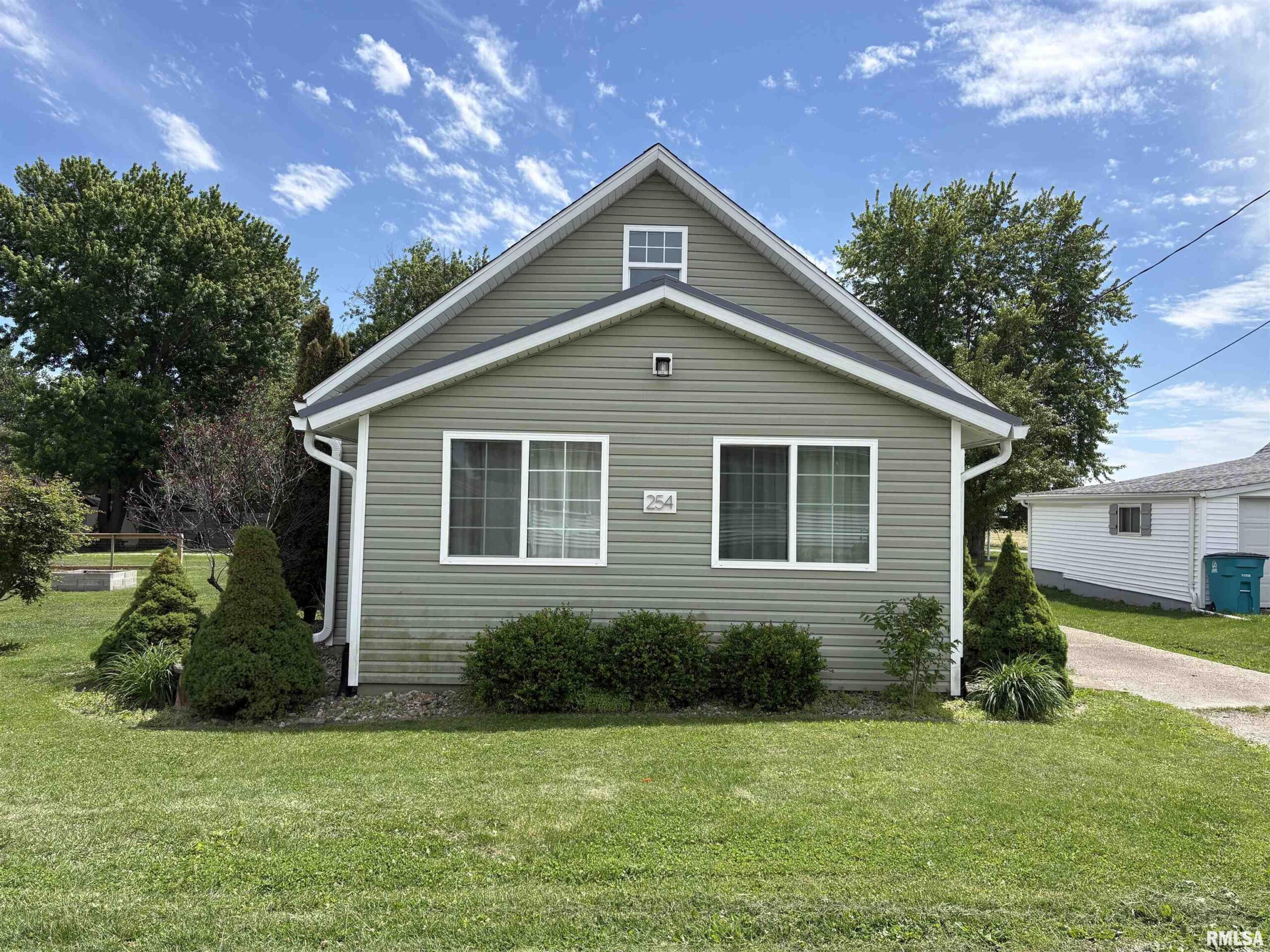 254 W 5TH Street Dunfermline IL