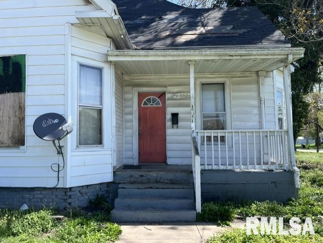 802 N CLAY Avenue Jacksonville IL