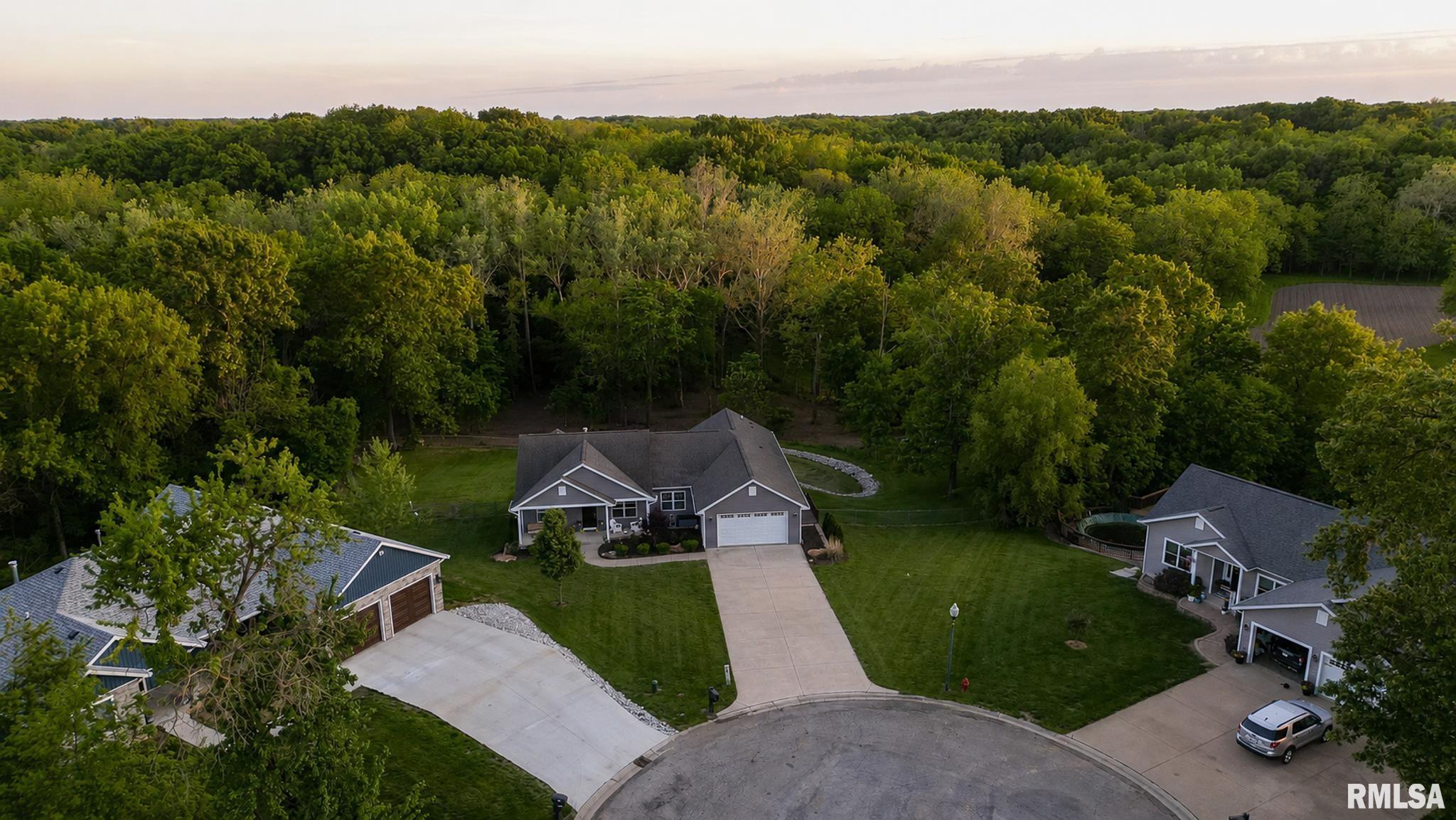 514 S Barn Hollow Drive Athens IL