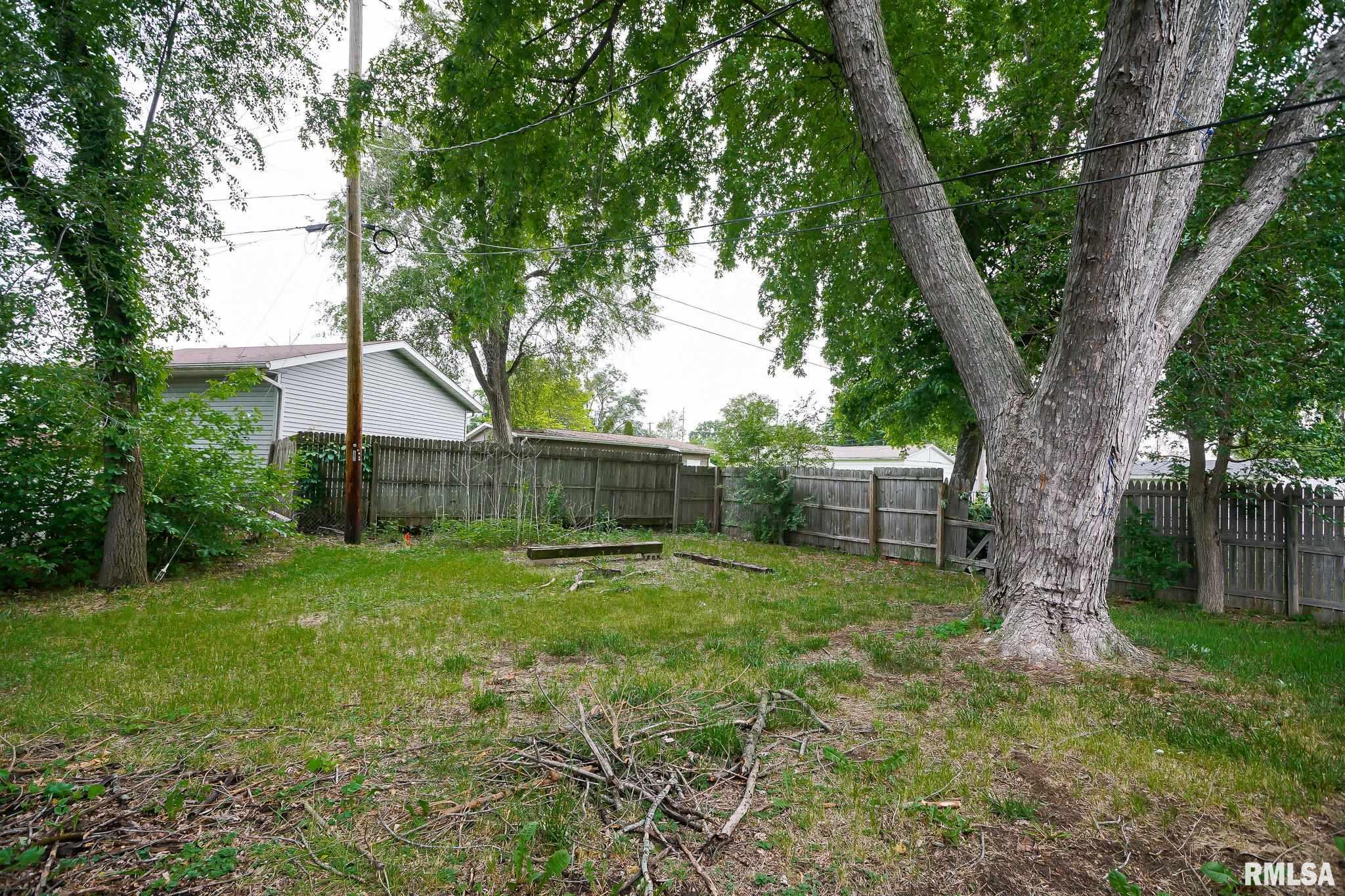 1501 FENLEY Street Pekin IL