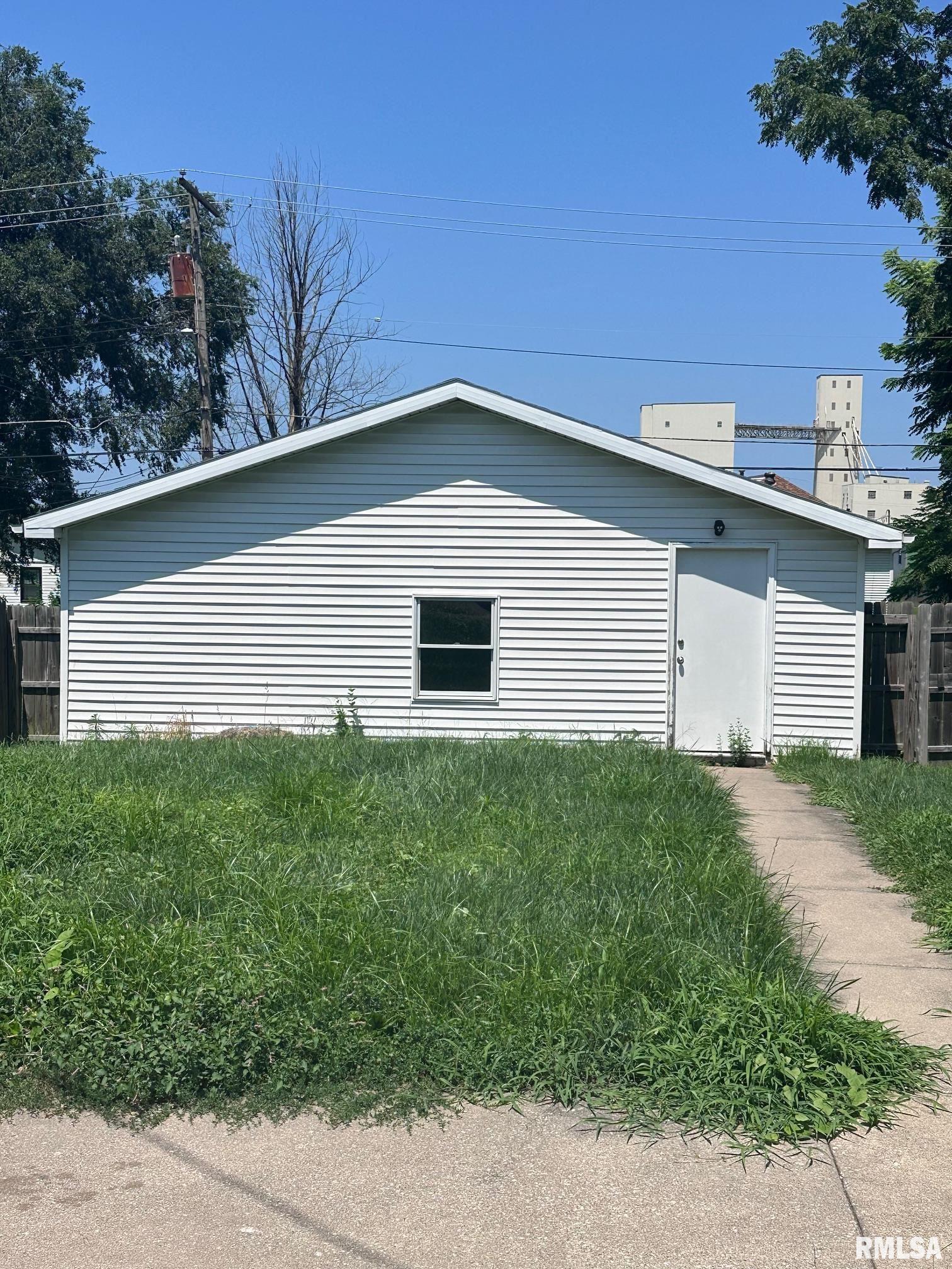 2843 ELM Street Quincy IL