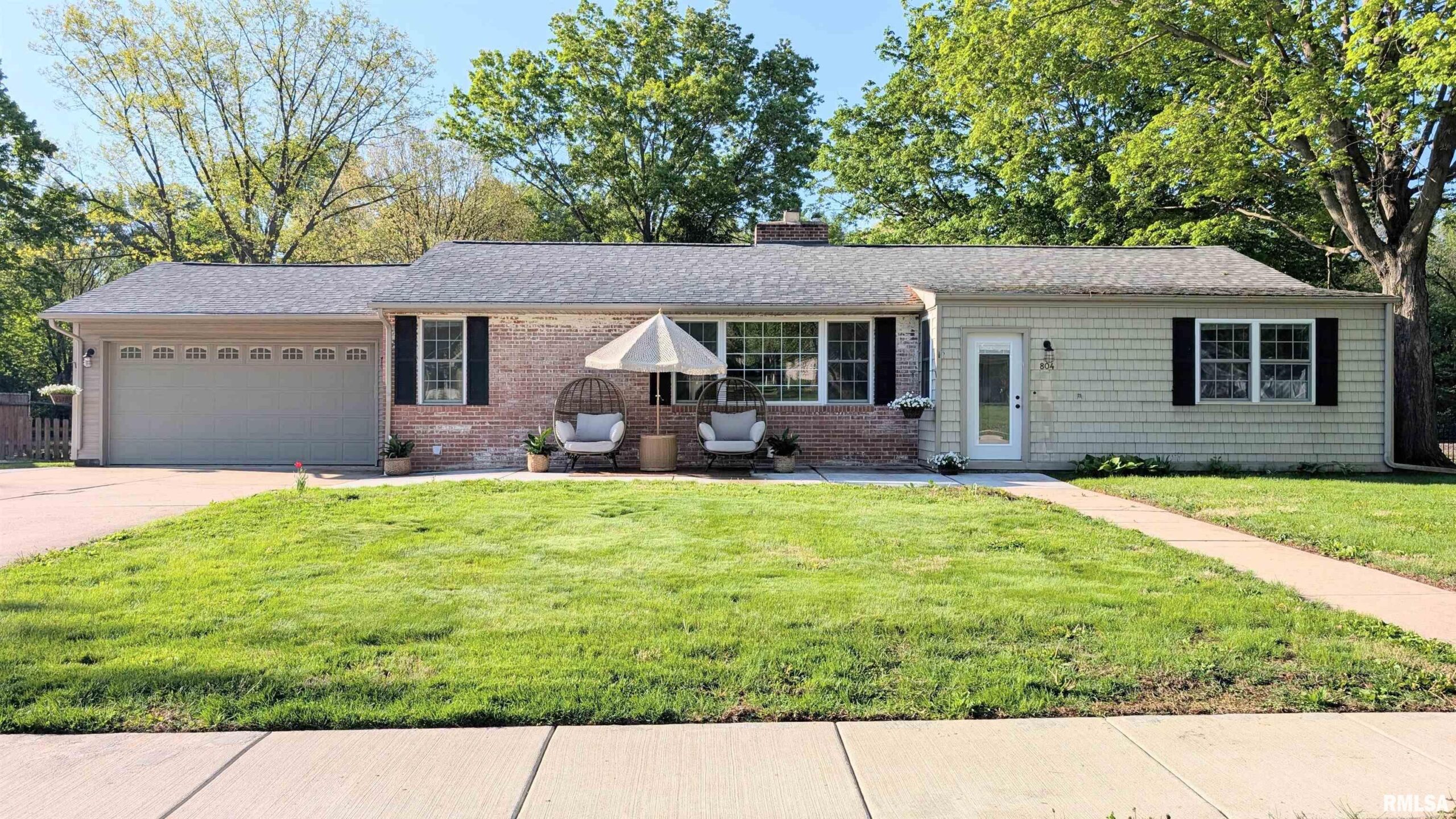 804 HILLDALE Avenue Washington IL