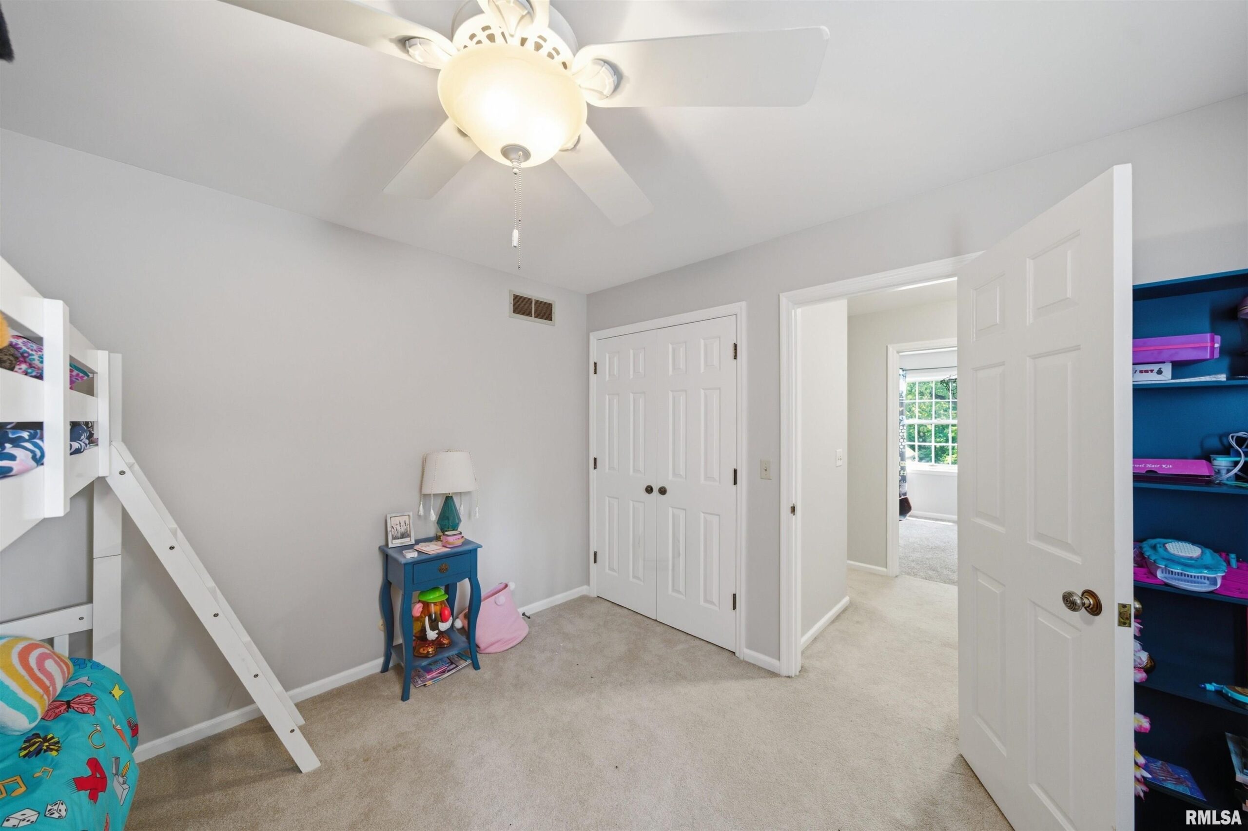 6421 N JAMESTOWN Road Peoria IL