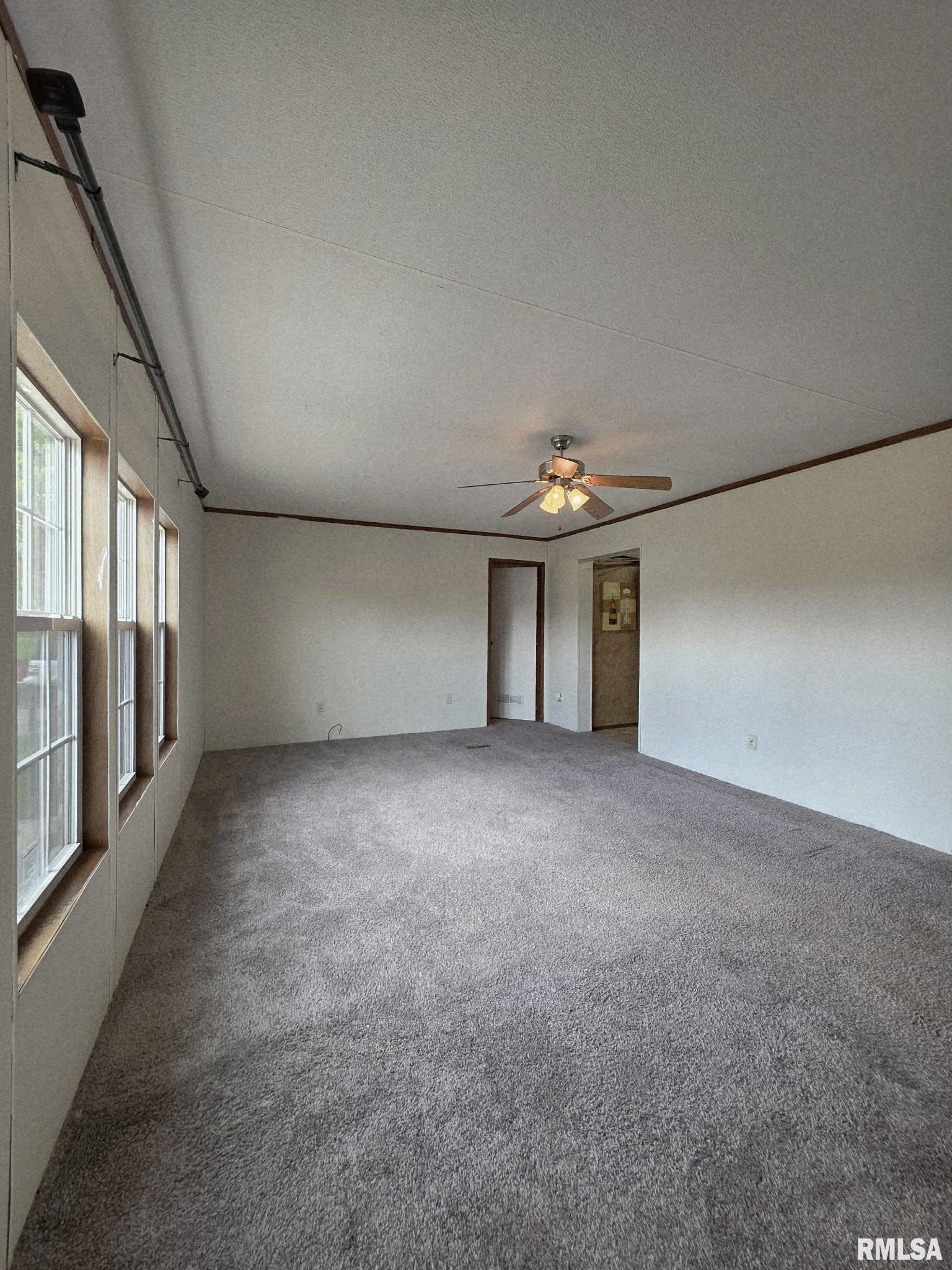 328 ROYAL OAKS Drive Quincy IL