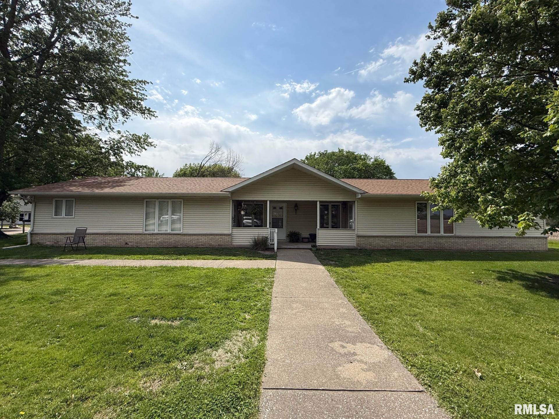 172C JAMES Drive Macomb IL