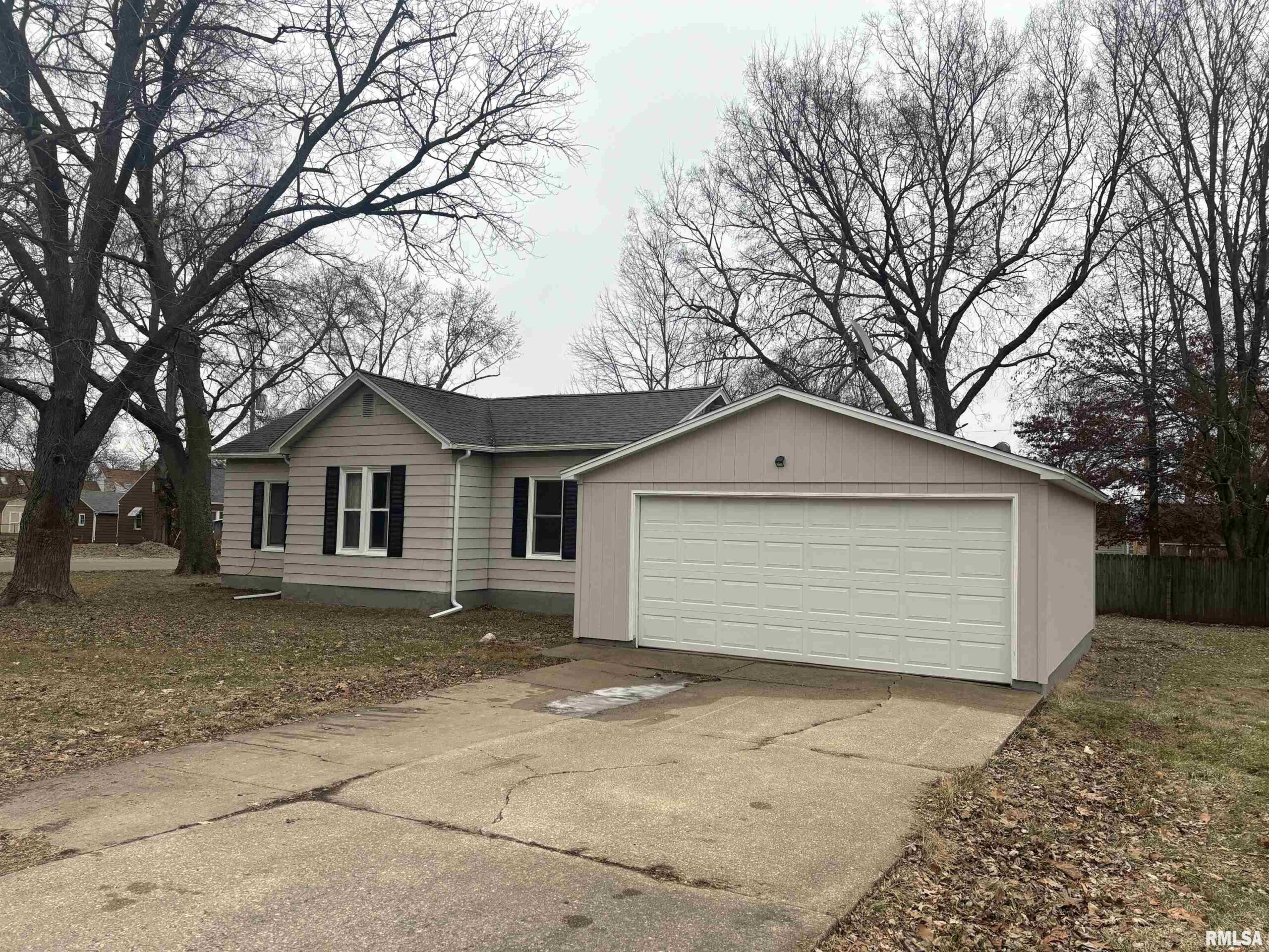520 W BEECH Street Chillicothe IL