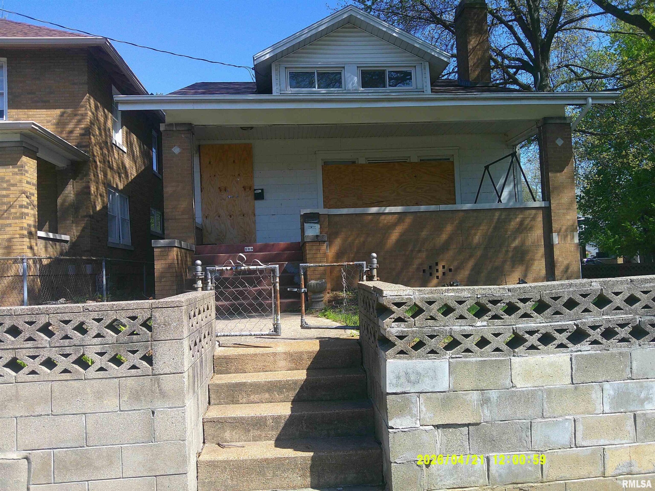 109 E GIFT Avenue Peoria IL