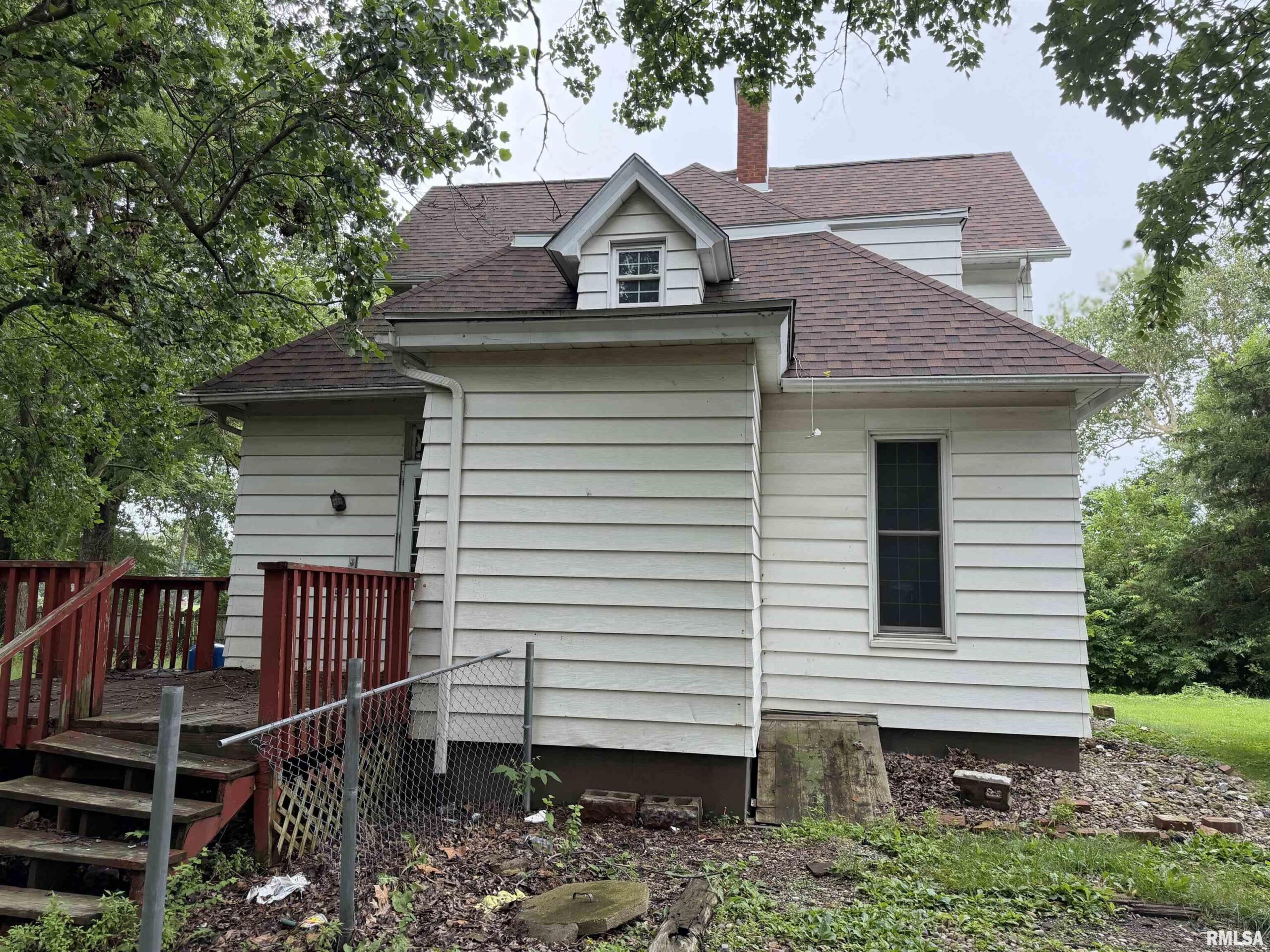 1027 N MAIN Street Lewistown IL