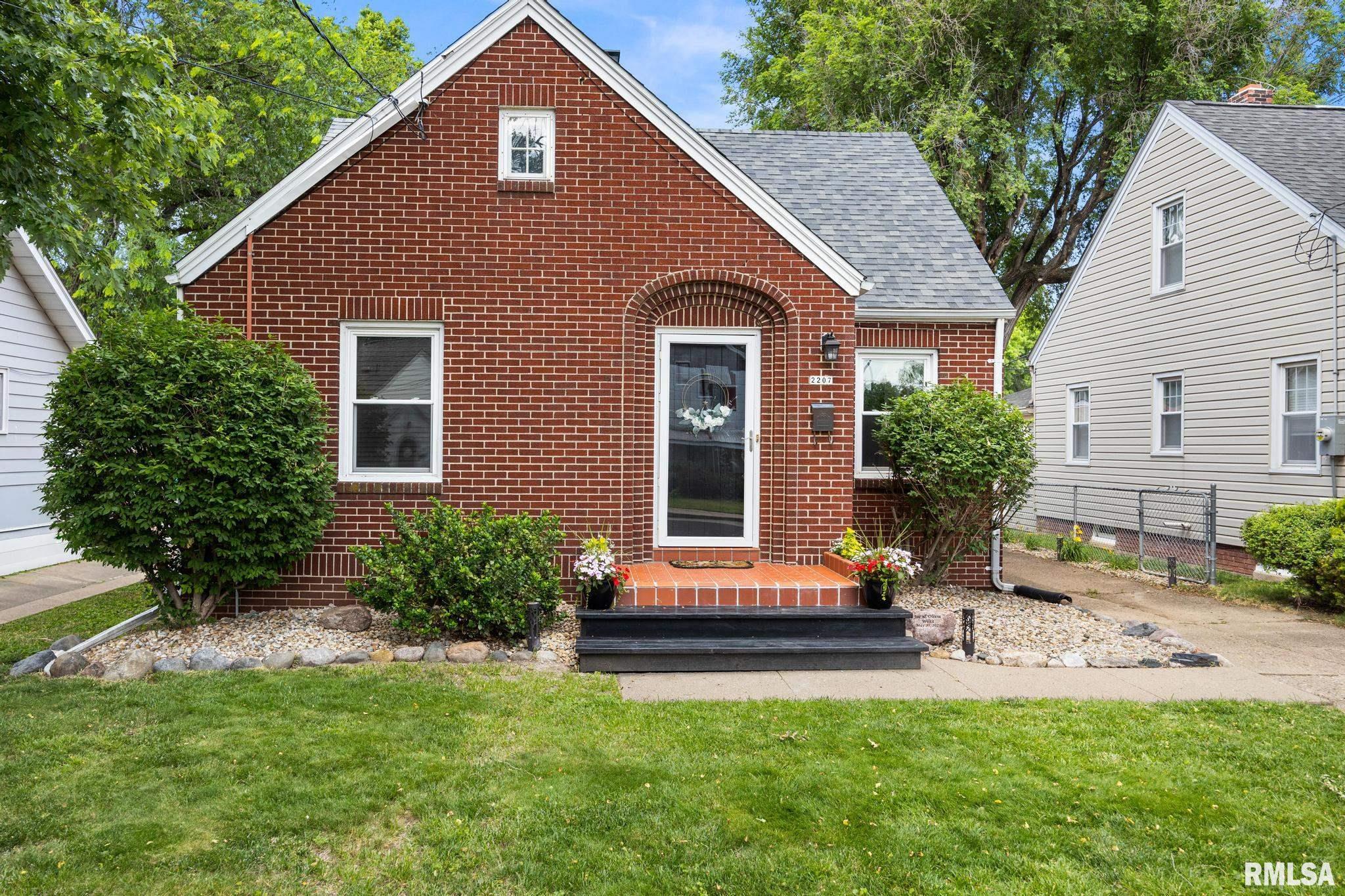 2207 W KELLOGG Avenue West Peoria IL