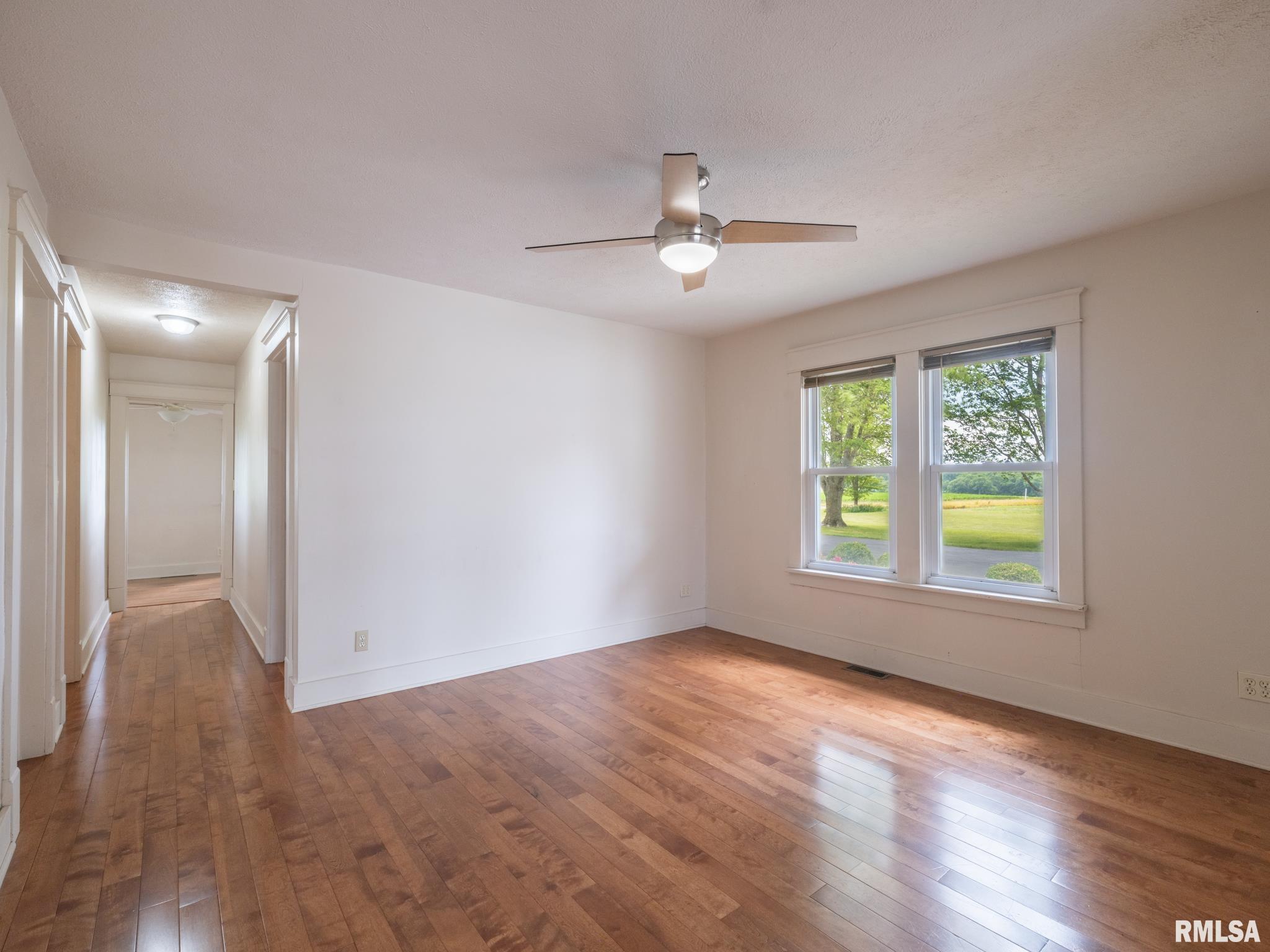 1775 KICKAPOO Road Waynesville IL