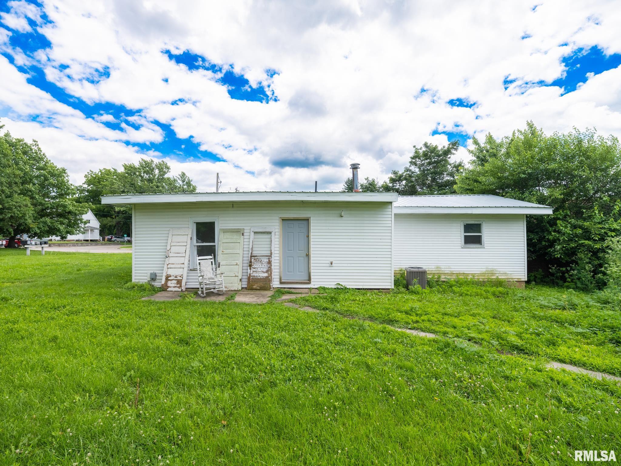 627 E FORT Street Farmington IL