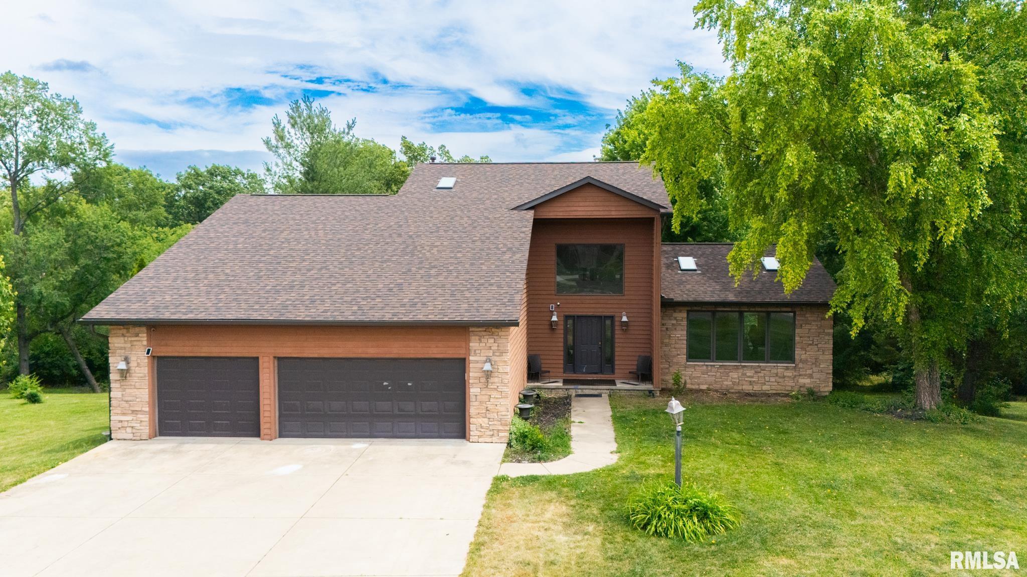 1318 AMANDA Drive Metamora IL