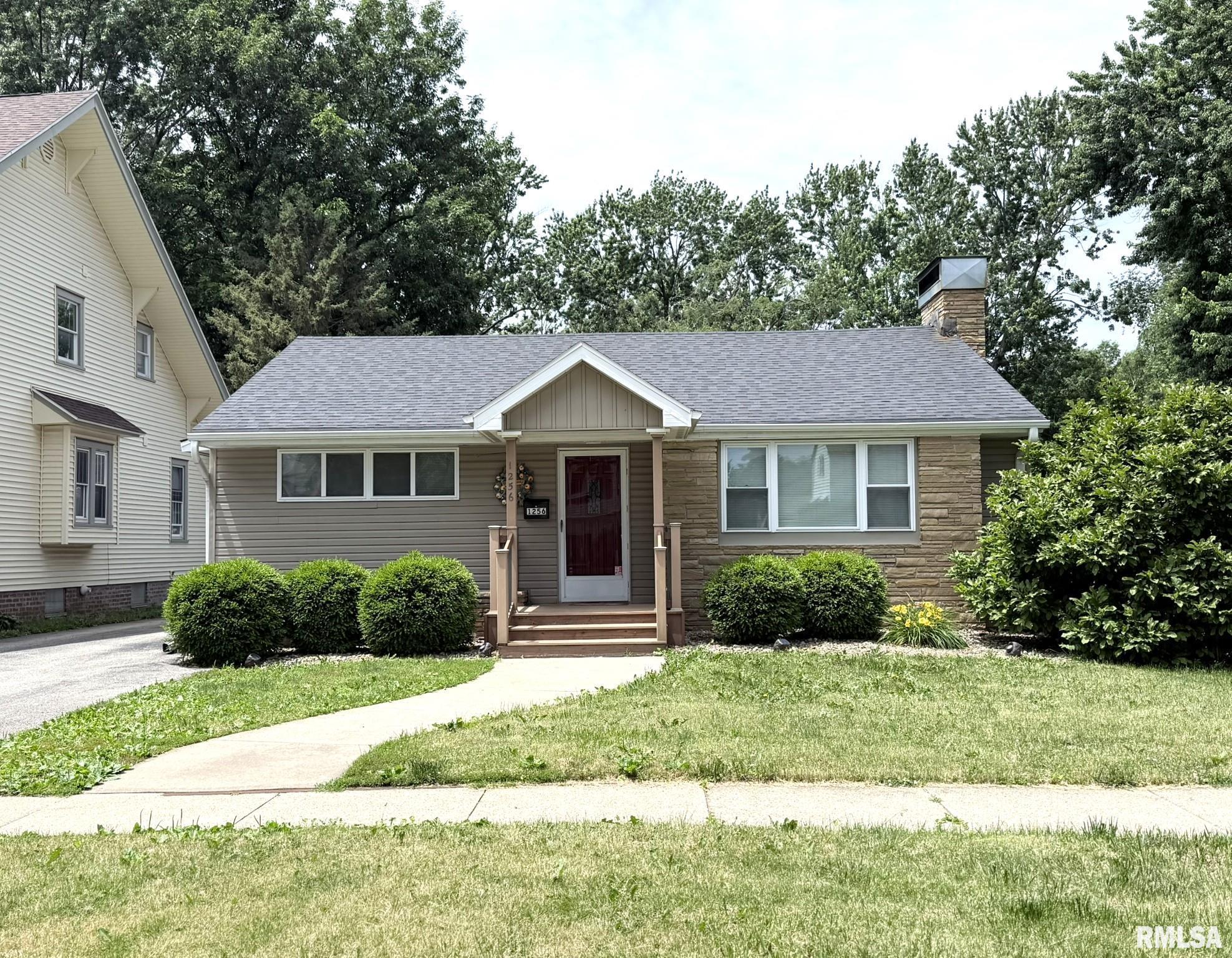 1256 N ACADEMY Street Galesburg IL