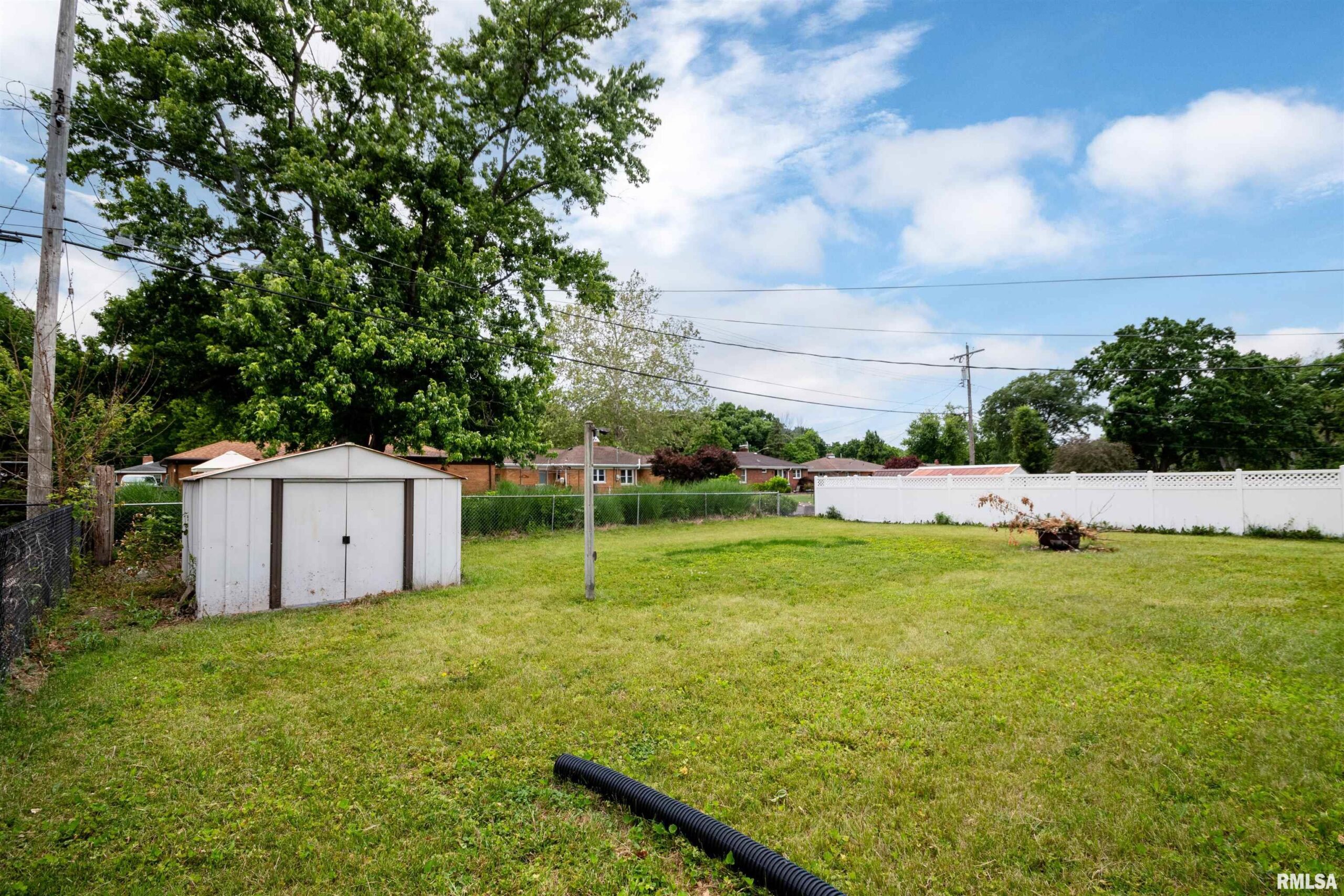 203 N HAWTHORNE Avenue East Peoria IL