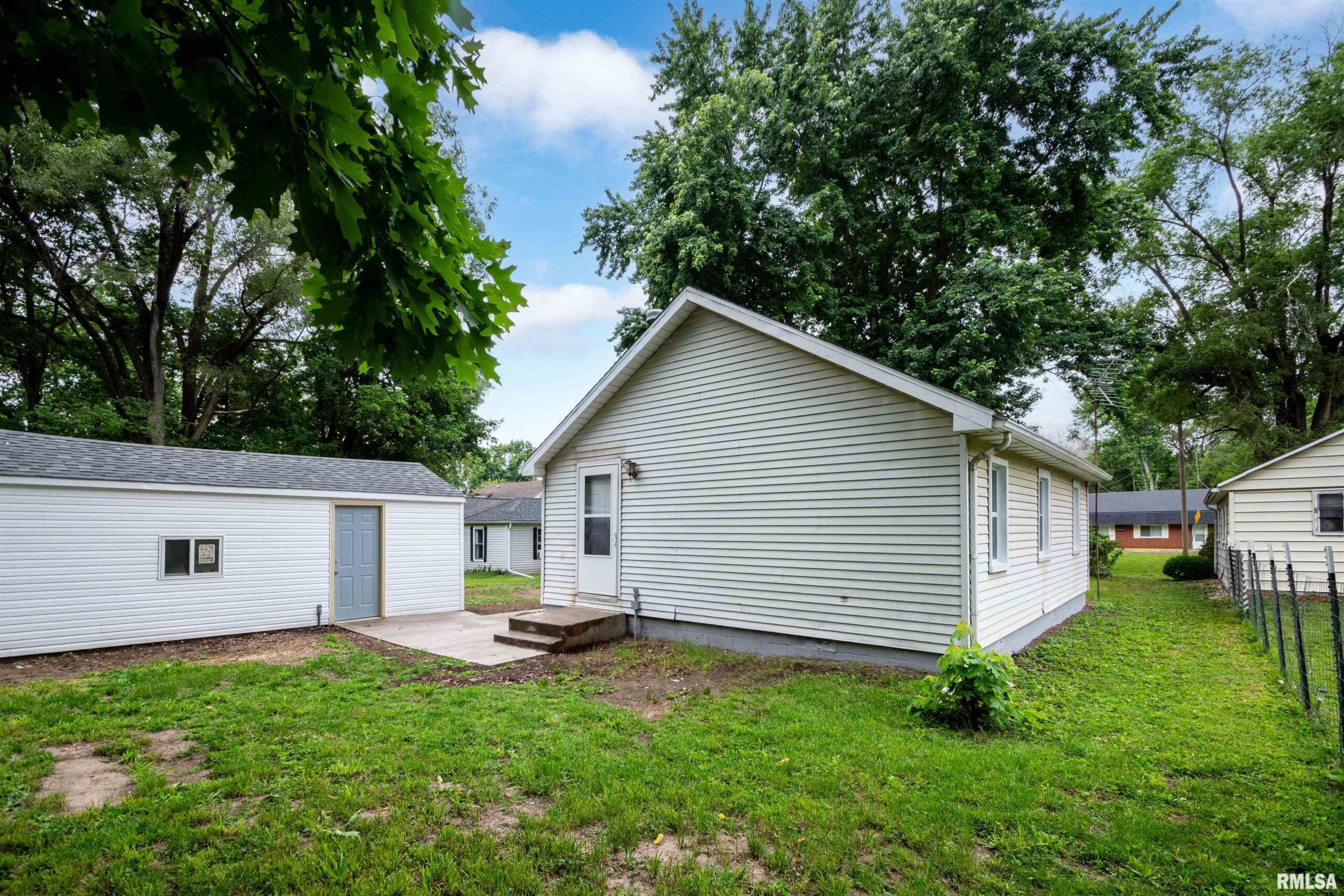 119 SUN VALLEY Court East Peoria IL