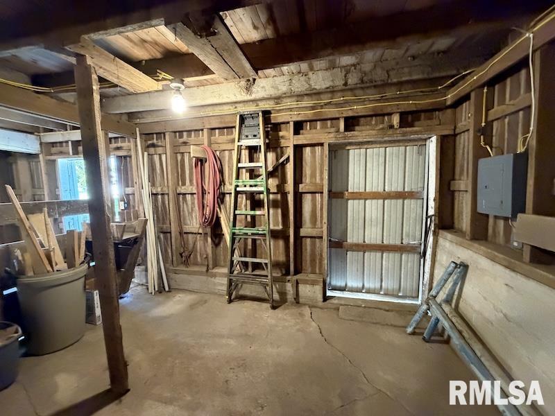 596 E 2250th Road Westfield IL
