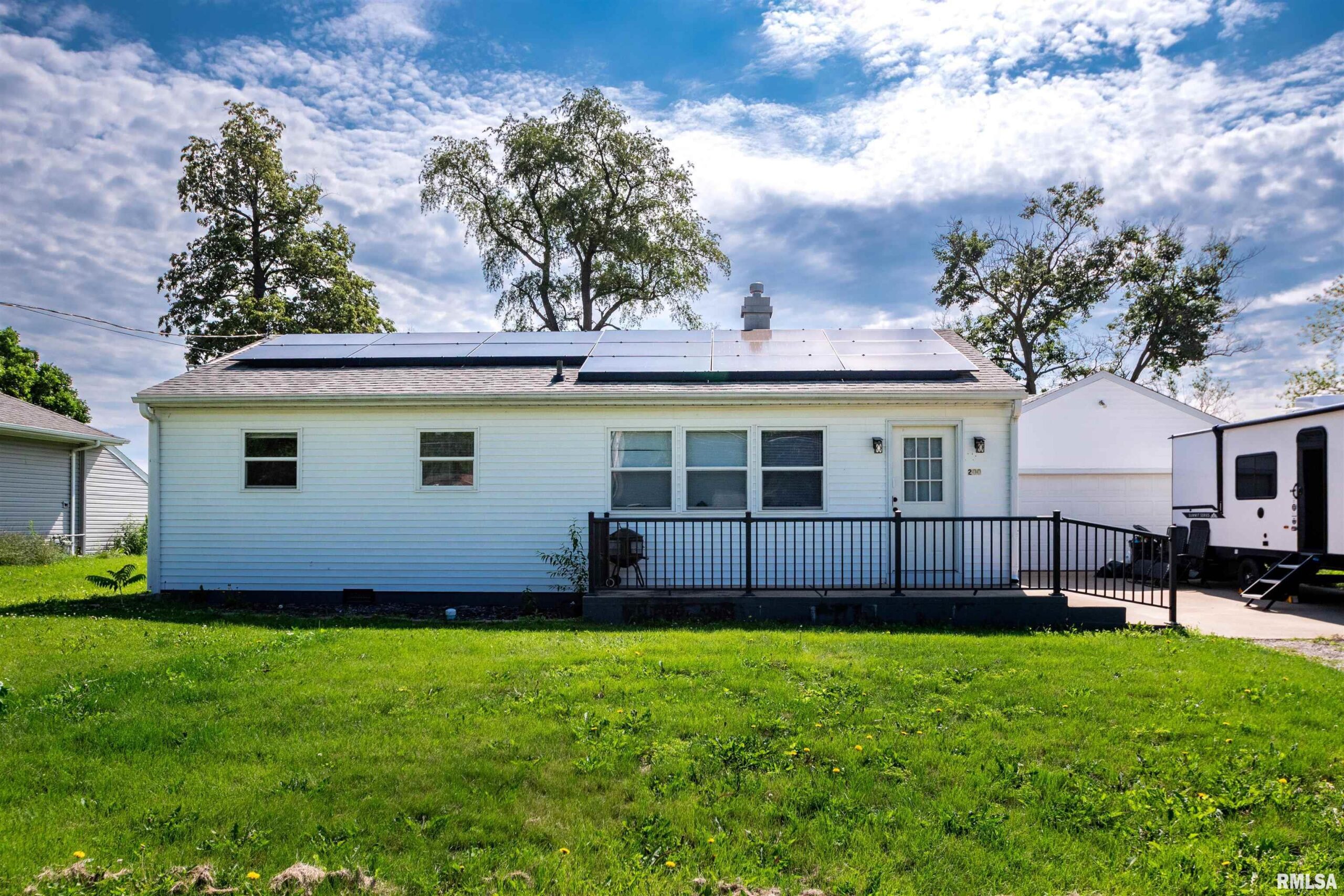 200 S FRANCIS Street Washburn IL