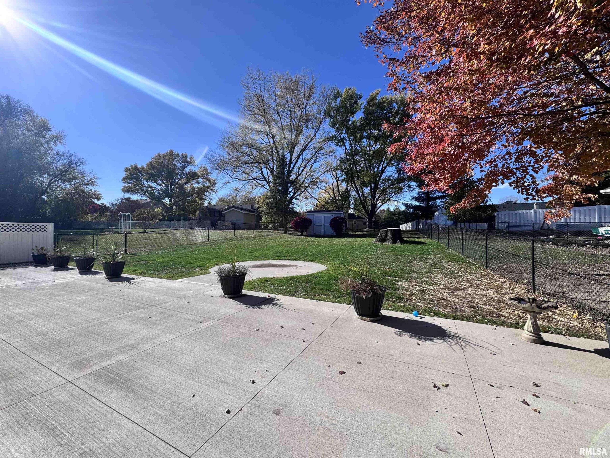 524 MEADOW Drive Macomb IL