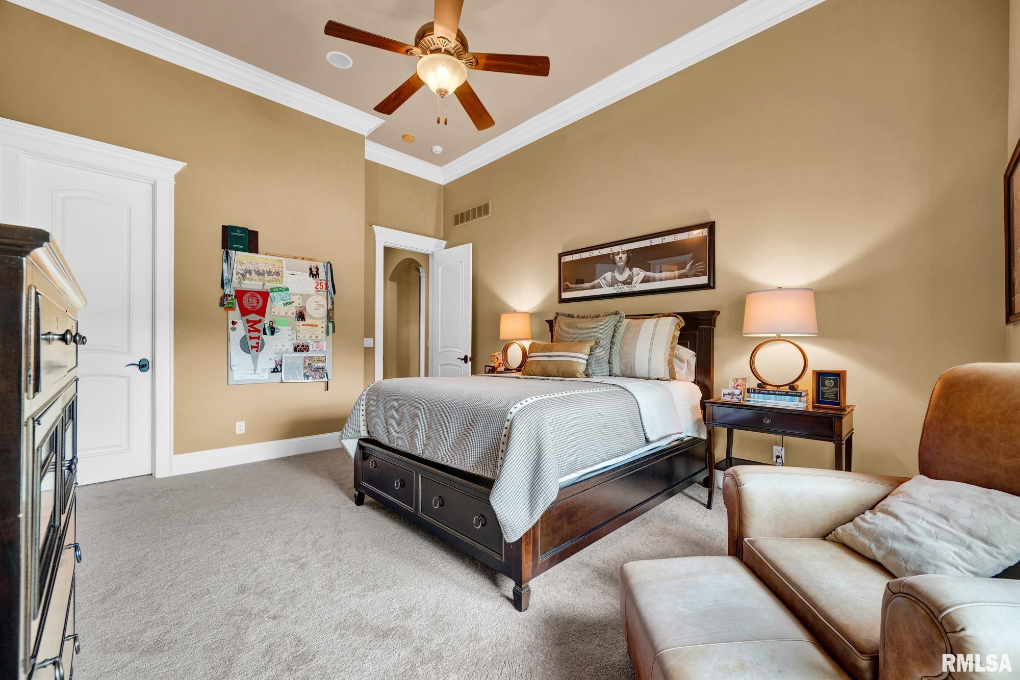 12925 N Woodland Ridge Drive Dunlap IL