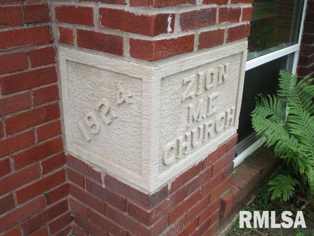 413 LOGAN Street Emden IL