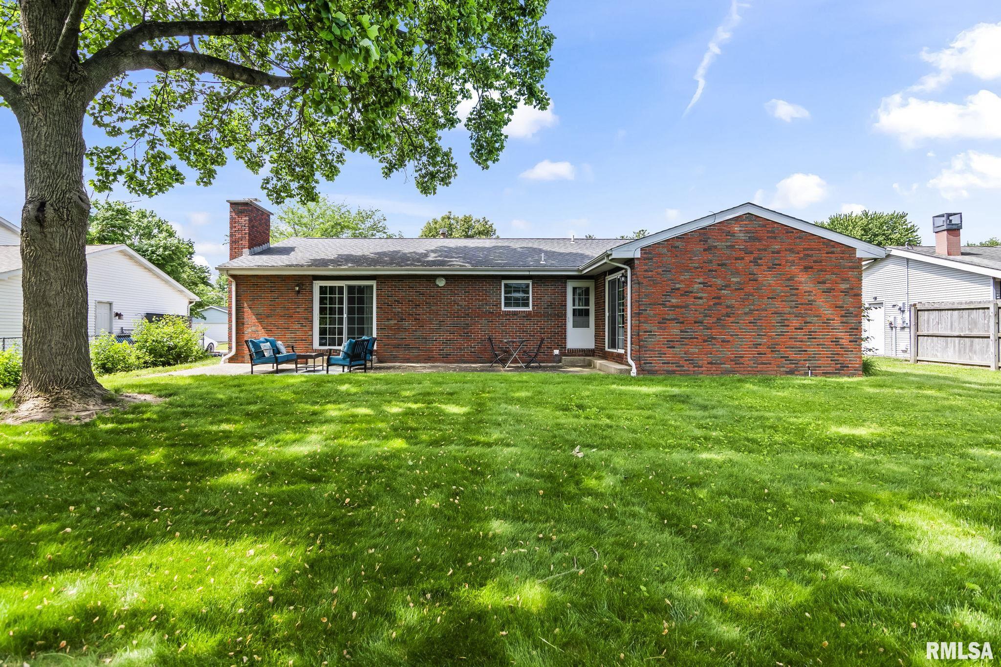 4 GUINEVERE Drive Rochester IL