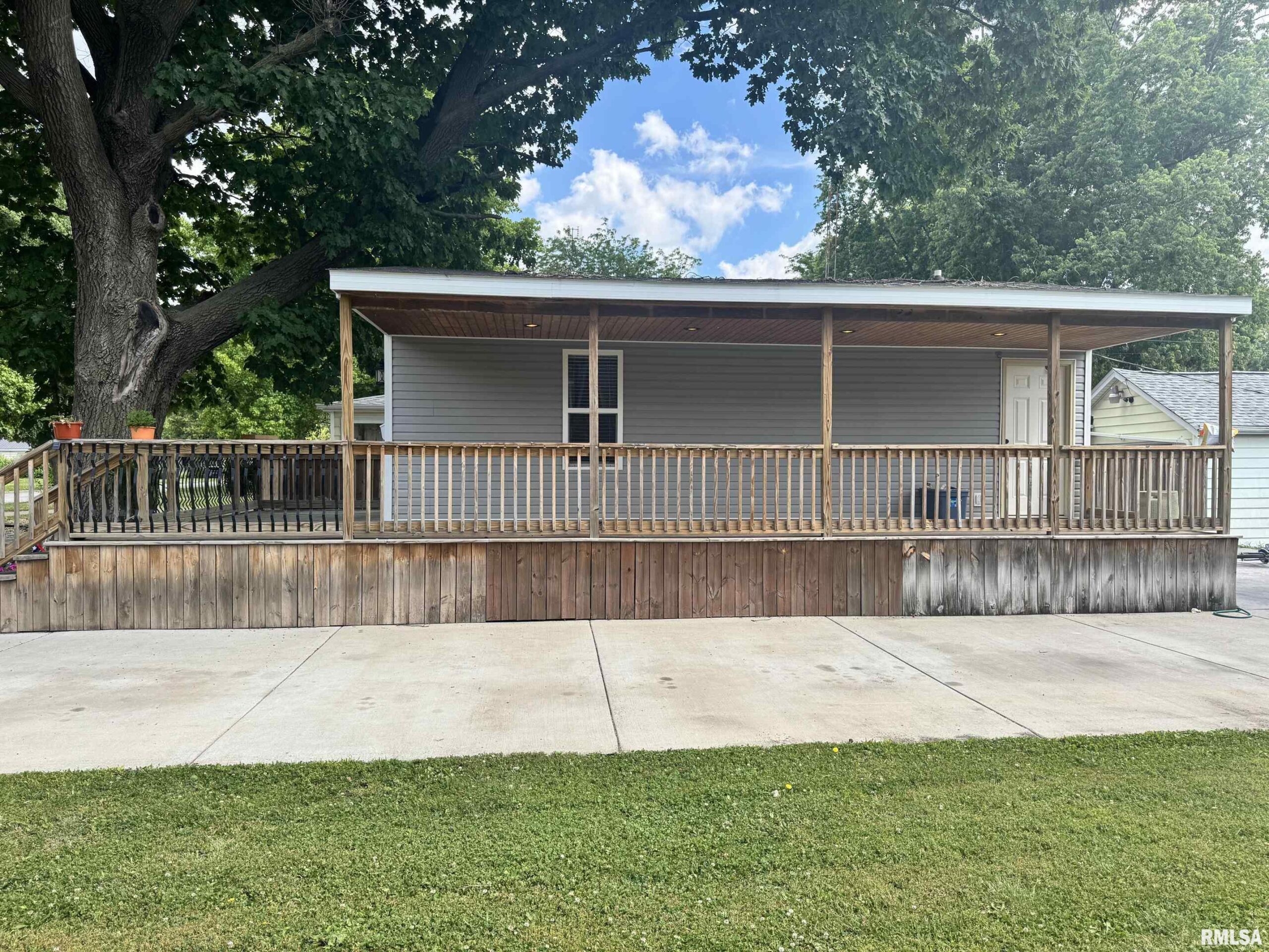 908 N INDIANA Avenue Springfield IL