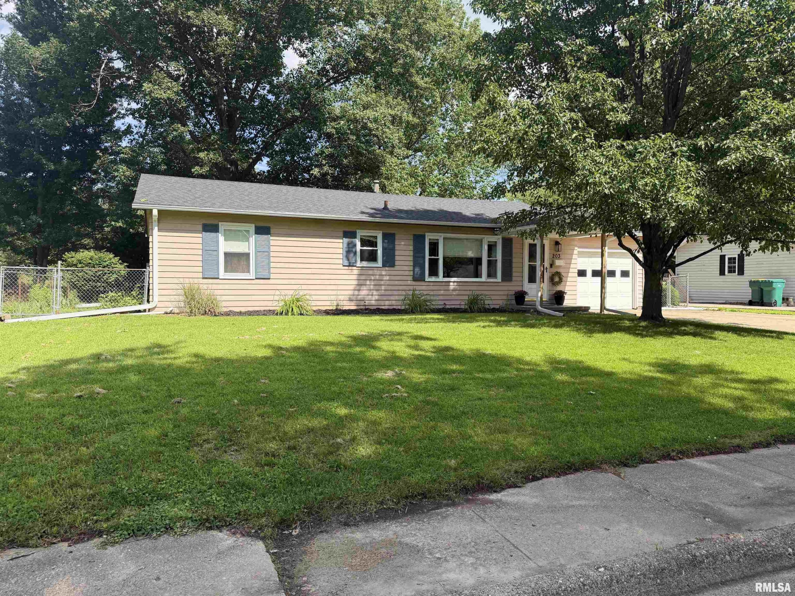 203 Jana Road Macomb IL