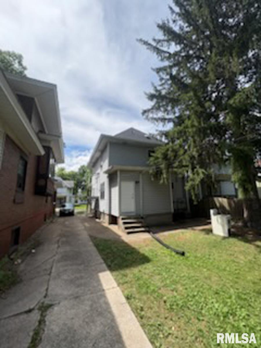 1611 W BARKER Avenue Peoria IL