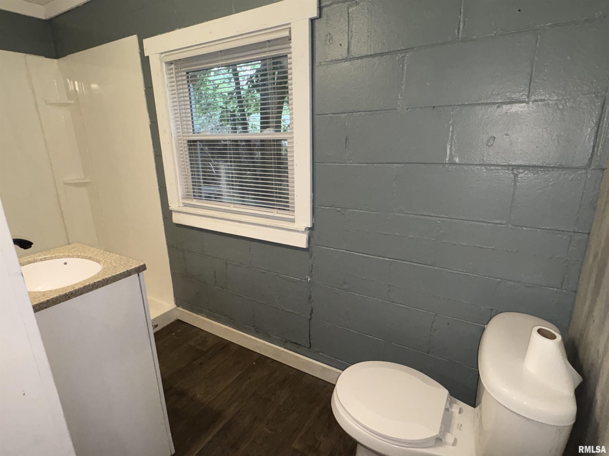 813 N 11TH Street Pekin IL