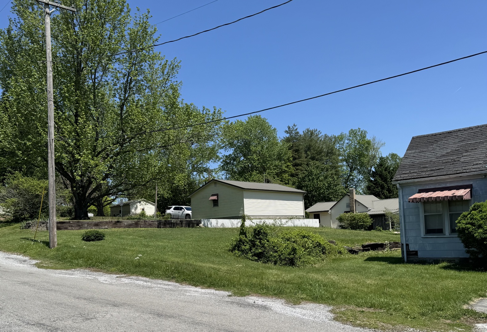 208 W POPLAR Street Cobden IL