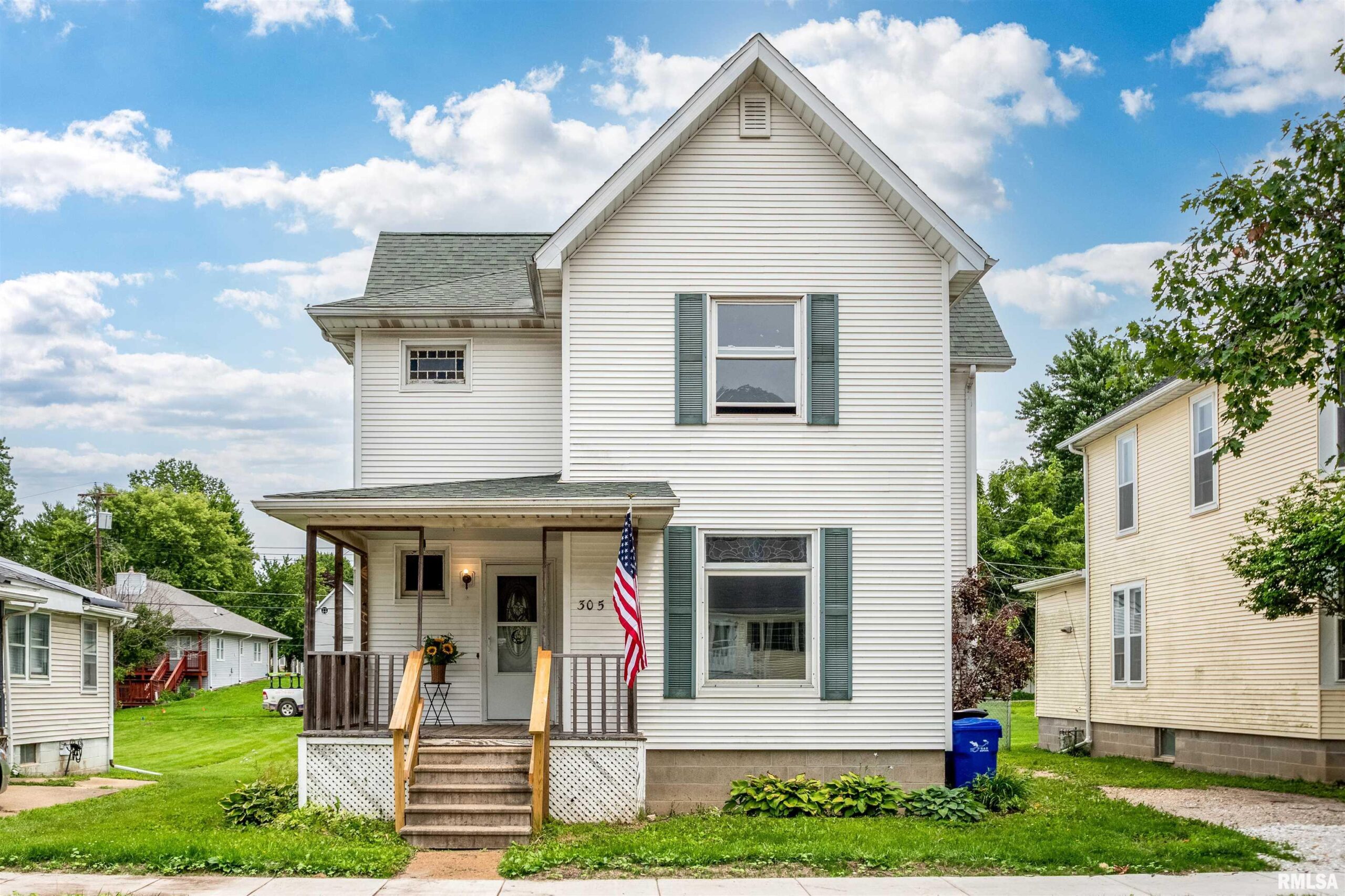 305 N MAGNOLIA Street Elmwood IL