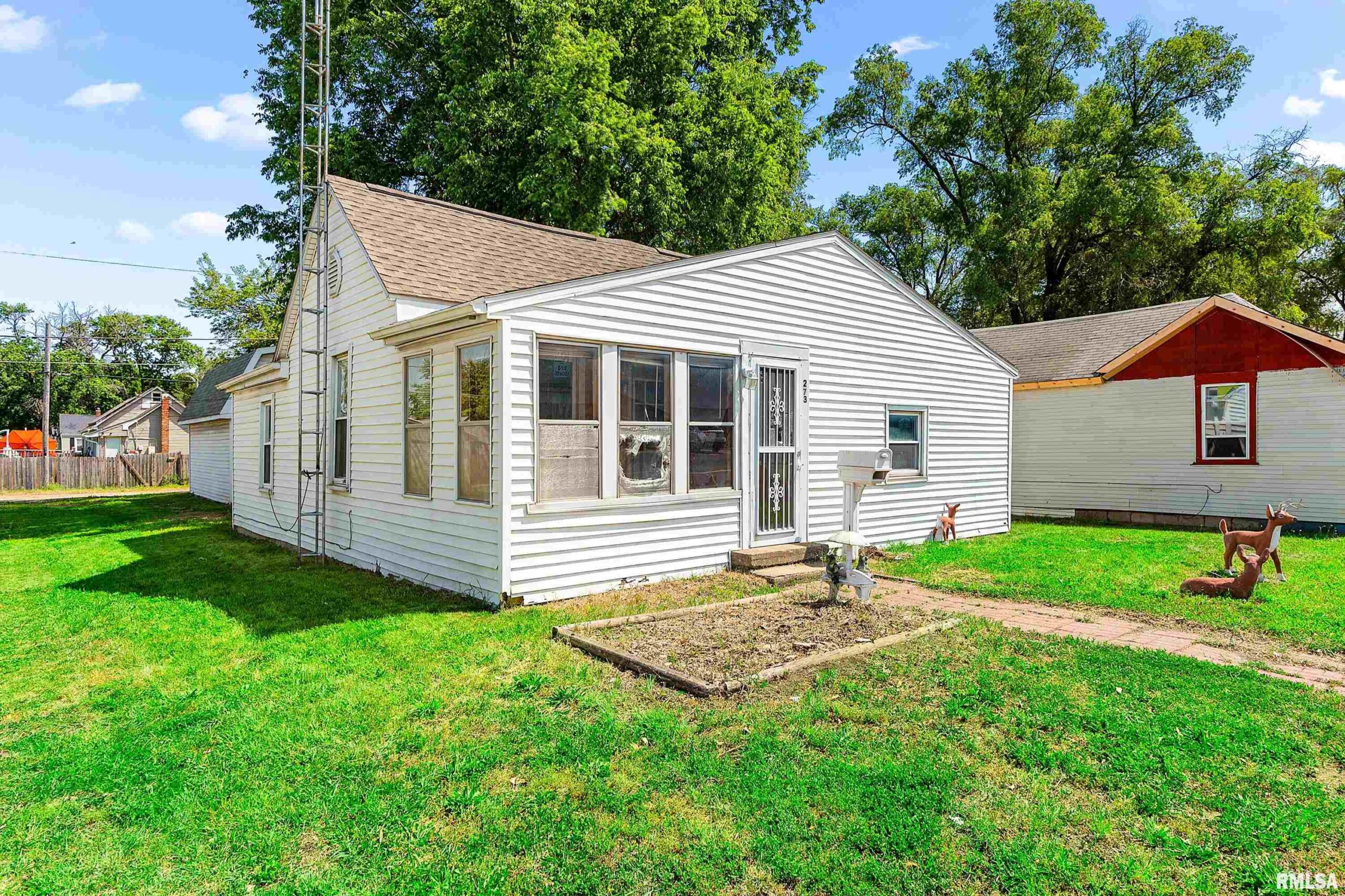 273 KOCH Street Pekin IL