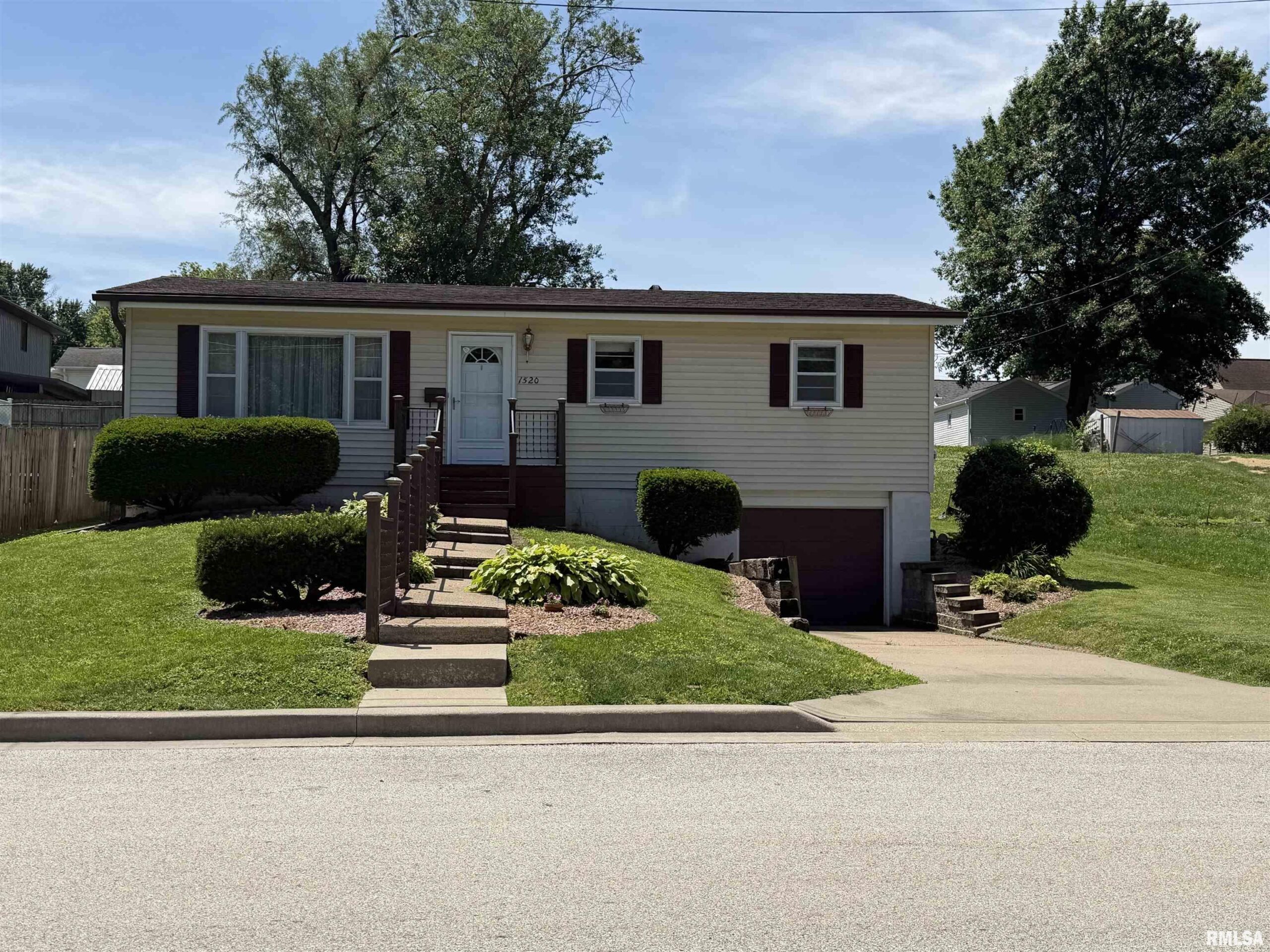 1520 VAN BUREN Street Quincy IL